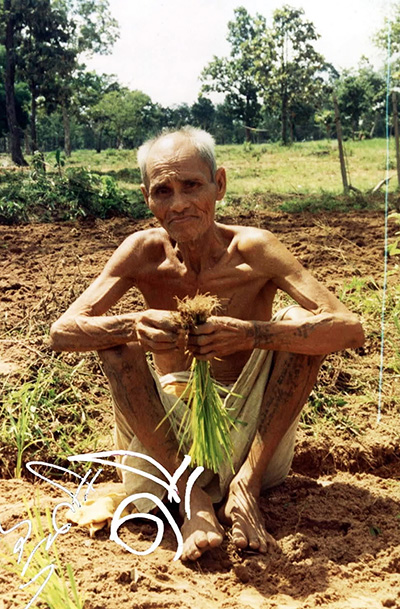 สาธุปาฏิหาริย์ น้ำตา "หลวงปู่สรวง" บันดาลฝนให้ตกในพื้นที่แห้งแล้ง อย่างน่าอัศจรรย์