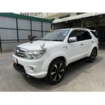 Toyota Fortuner 3.0 V 4WD TRD Sportivo At 2011 ขาว