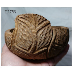 ชามหรือถ้วยไม้สัก แกะลาย ใช้ใส่ของเล็กๆ งานเก่า