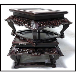 กี๋หรือฐานไม้สไตล์จีน สำหรับวางของตั้งโชว์ ท๊อป11.5cmx11.5cm ตัวละ