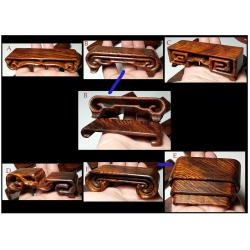 กี๋หรือฐานไม้ ขนาดเล็กๆ อันละ