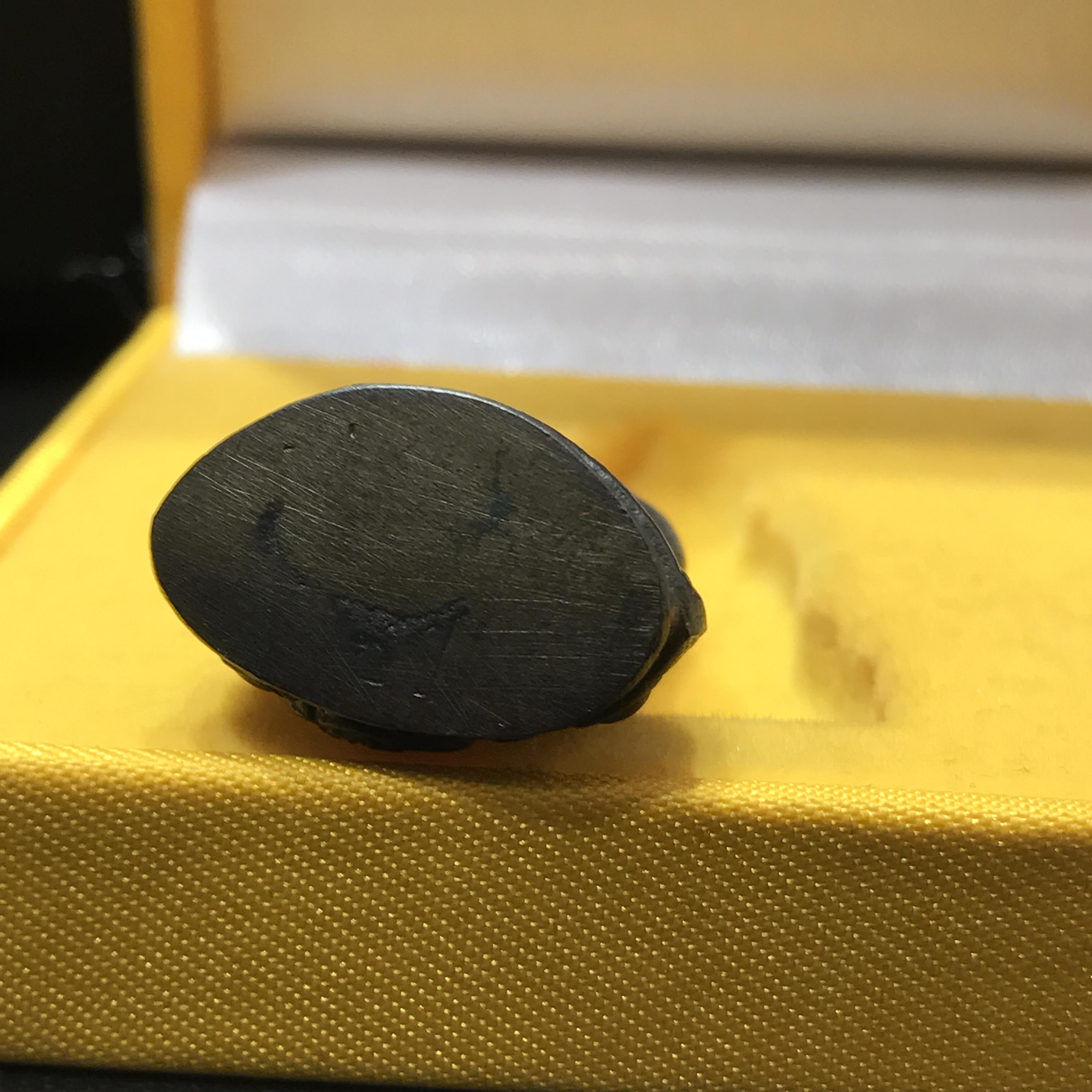 พระกริ่ง ภปร รุ่นสร้างหอพระมหาวิทยาลัยธรรมศาสตร์ ปี2542 เนื้อนวโลหะ มหาพิธี 3วาระอันยิ่งใหญ่(1ใน5000องค์)