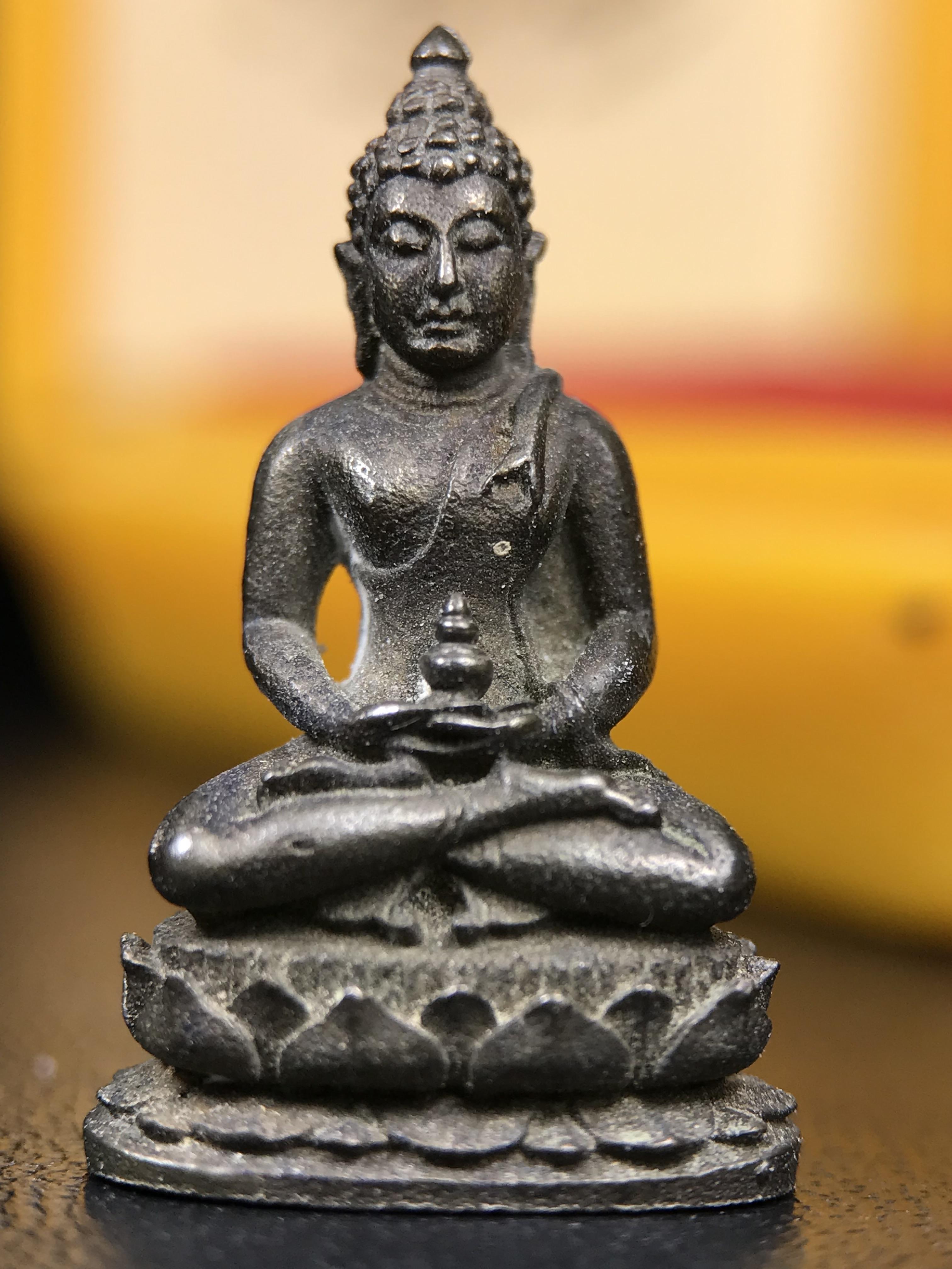 พระกริ่ง-พระชัยวัฒยน์วาสนาสมเด็จพระสังฆราช(วาสน์)วัดราชบพิธฯปี2531 เนื้อนวโลหะ สร้างเป็นที่ระลึกในคราวที่สมเด็จพระอริยวงศาคตญาณ สมเด็จพระสังฆราช(วาสน์ วาสโน)มีพระชนมายุครบ90พรรษา(ในหลวง ร.9 เสด็จในพิธี)งานแกะแม่พิมพ์โดย นายช่างเกษม มงคลเจริญ)(1ใน1991องค์)