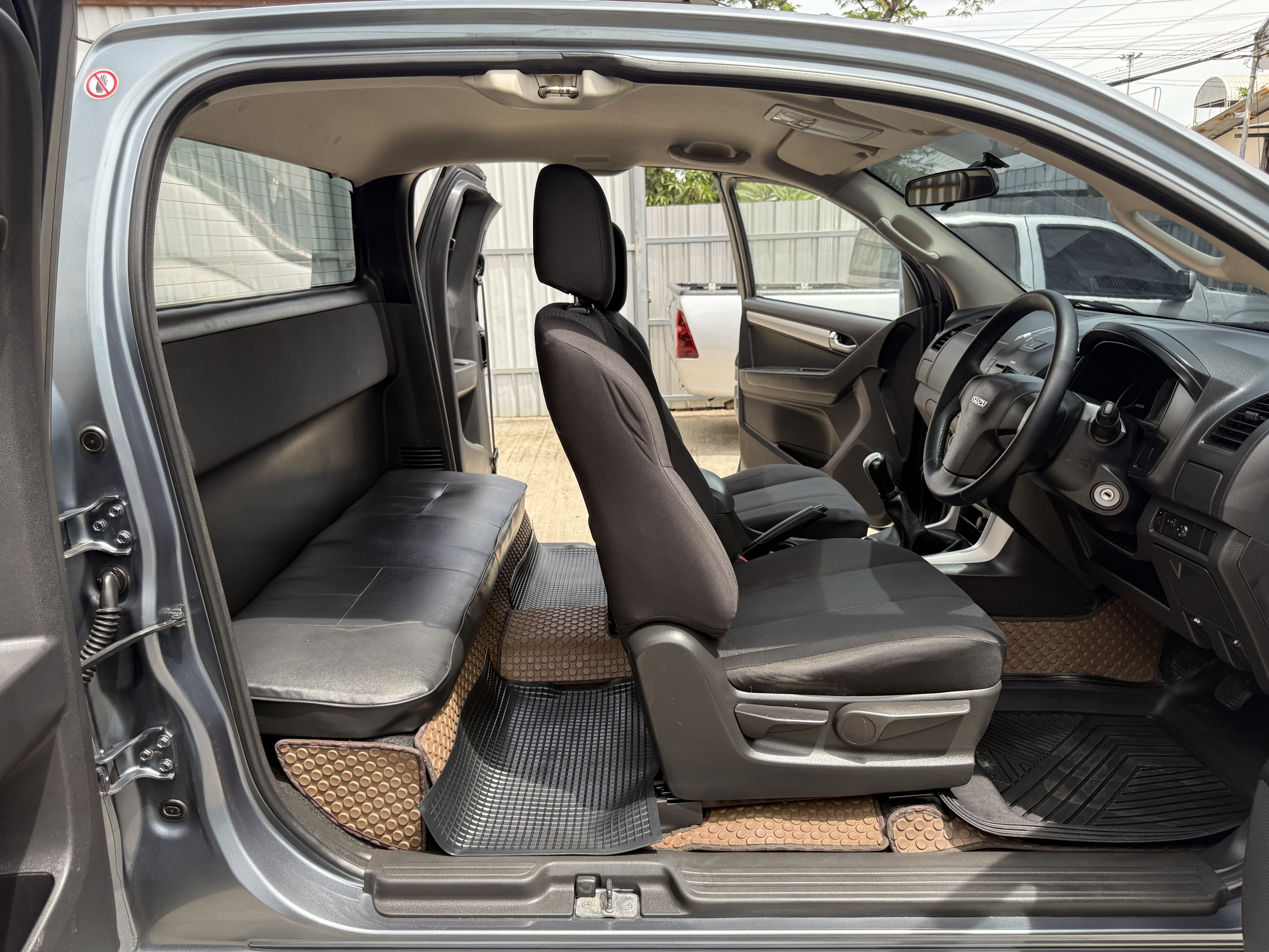 Isuzu Dmax All New Cab Hilander 2.5 Z 2012 เทา