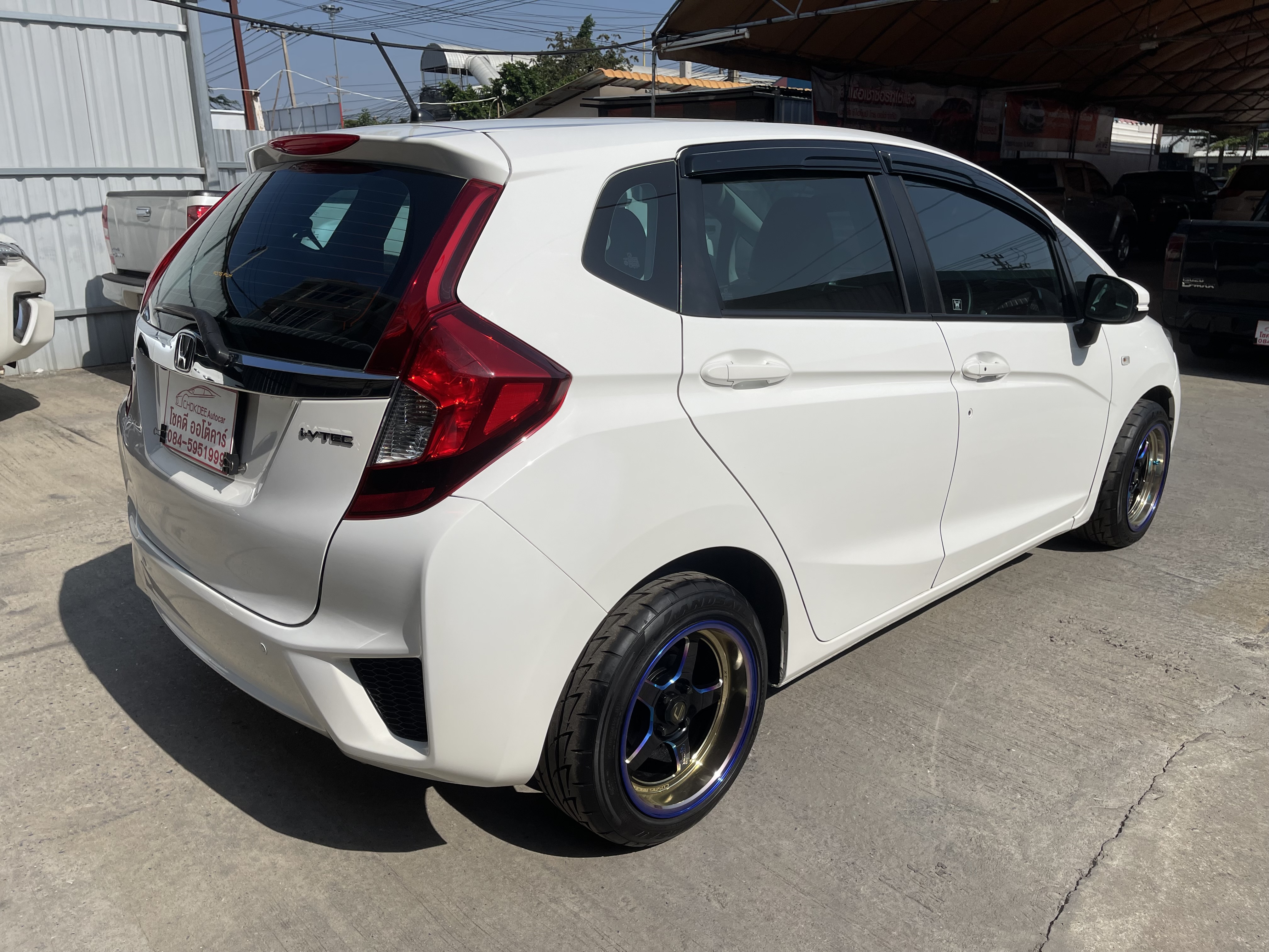 Honda Jazz 1.5 V+ At ปี 2016 ขาว