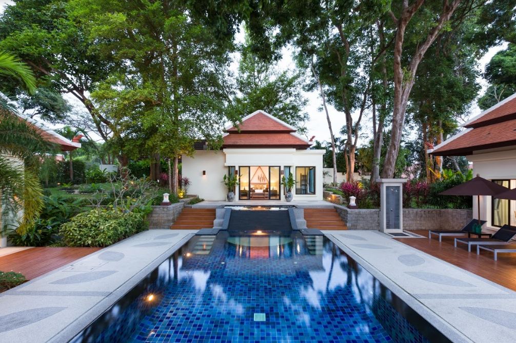 For Sale : Nai Harn, Luxury Tree Pool Villa, 3 Bedrooms 3 Bathrooms, Garden view.