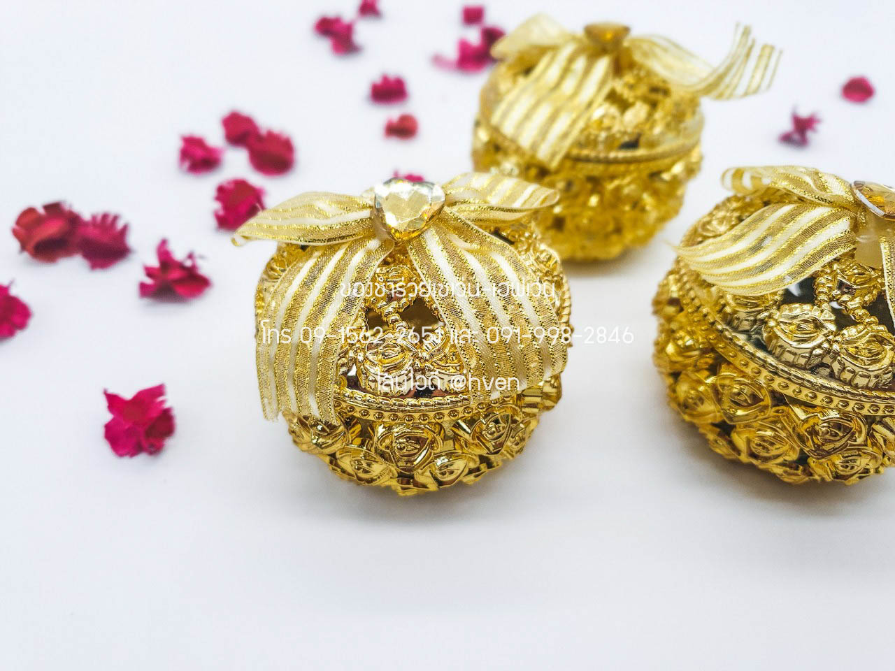 ของชำร่วยงานศพ ตลับใส่ของ ฉลุลายกุหลาบ สีทอง