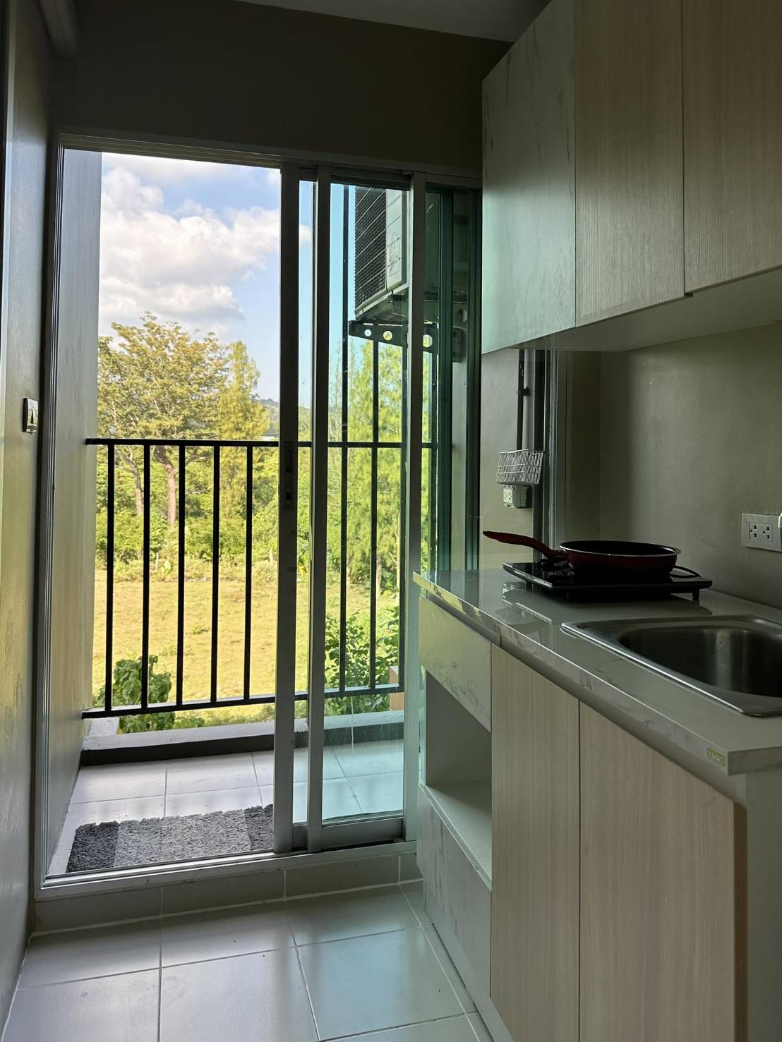 For Rent : Kathu, Dcondo Kathu-Patong, 1 bedroom, 4th flr.