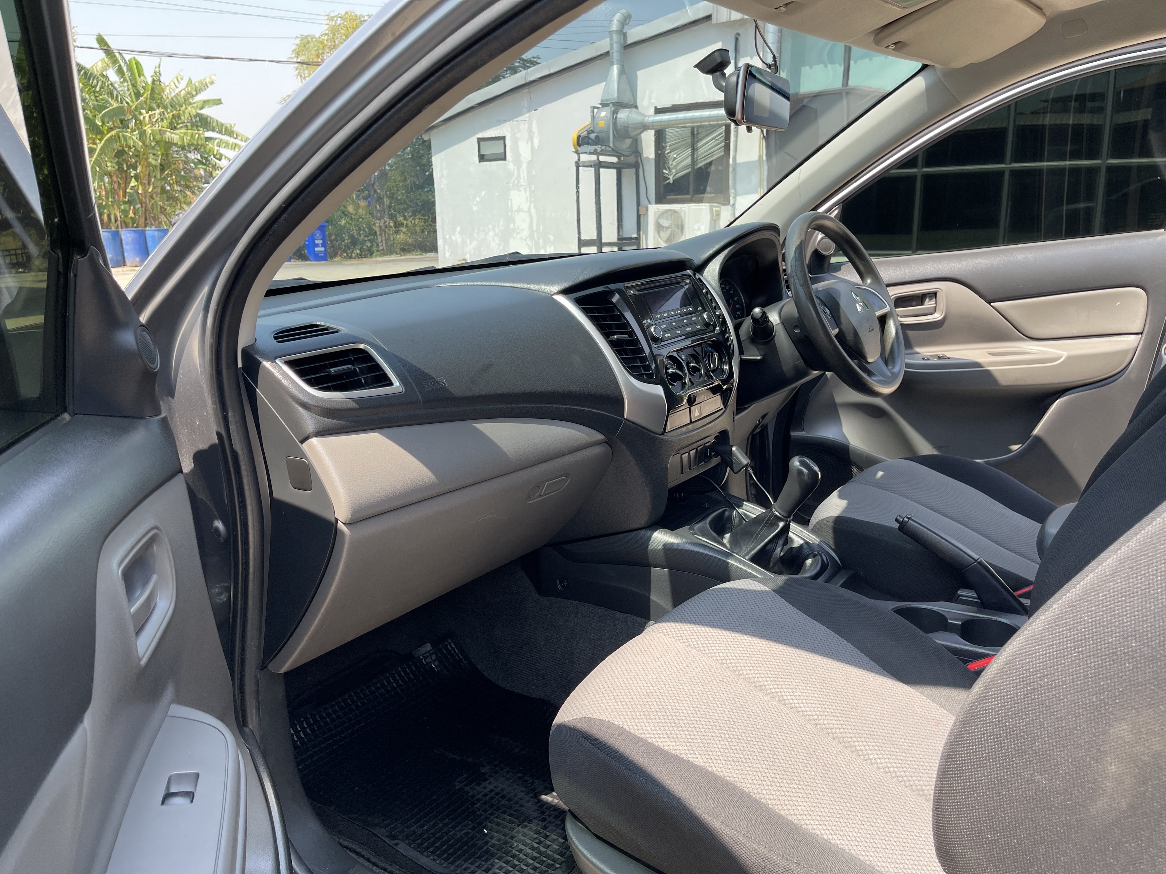 Mitsubishi Triton All New Cab 2.5 Glx 2019 เทา