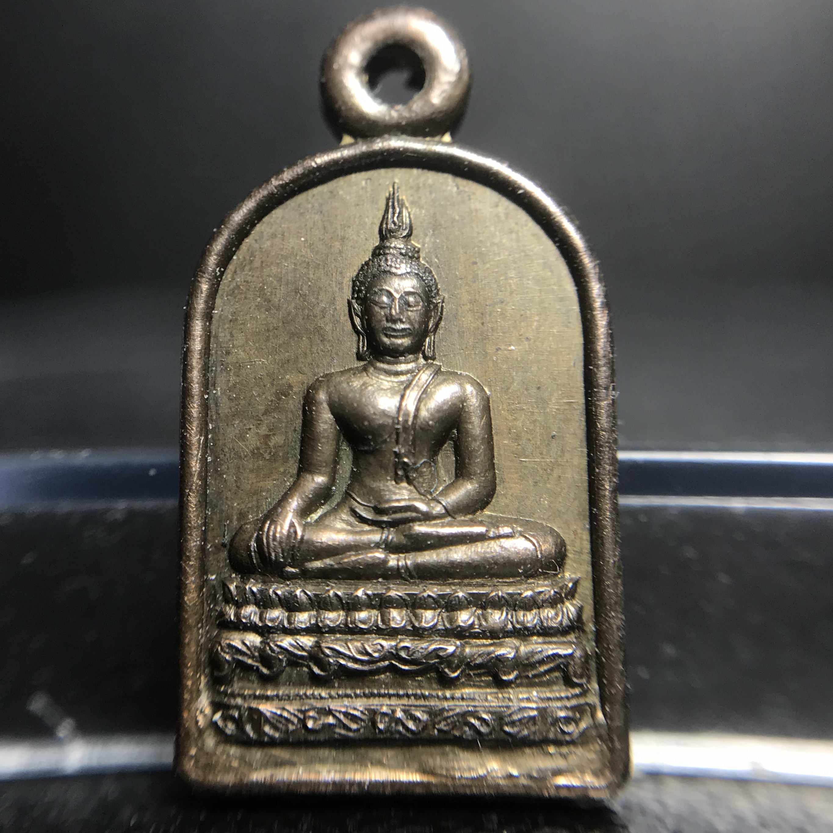 เหรียญพระพุทธชินสีห์ ใบมะขาม 7 รอบรุ่นที่3 ปี2548 วัดบวรนิเวศวิหาร เนื้อนวโลหะ(อีกหนึ่งของดีหายาก)(1ใน316เหรียญ)