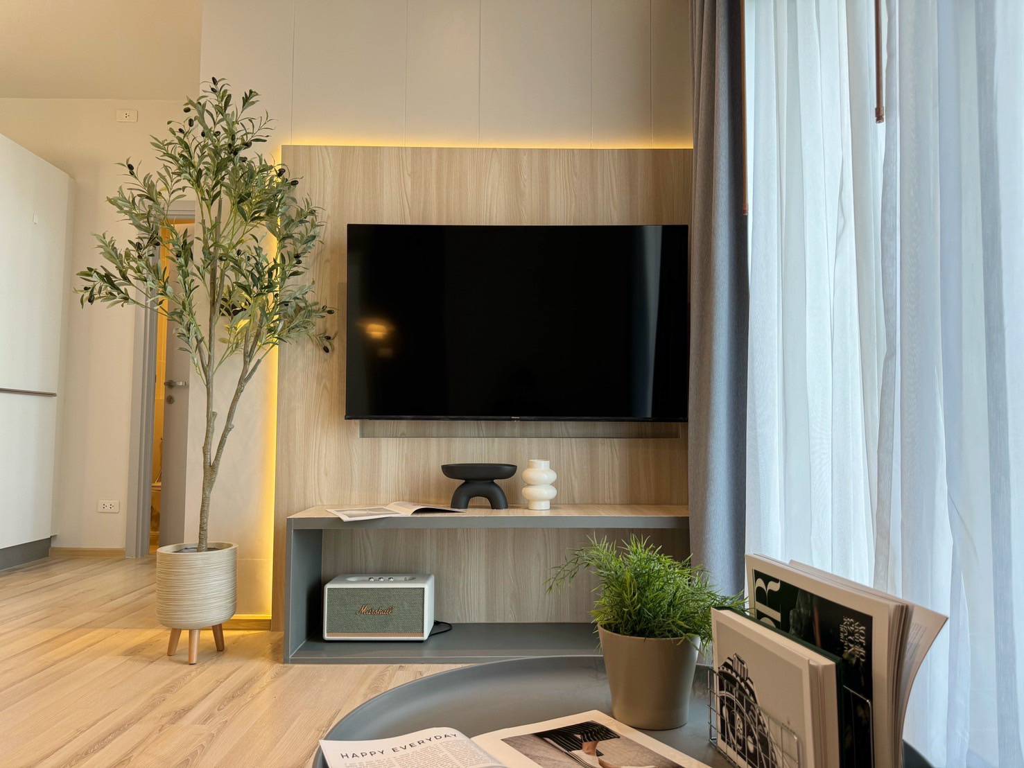 For Rent : Condo near Lotus Samkong, 2 Bedrooms 2 Bathrooms, 3rd flr.