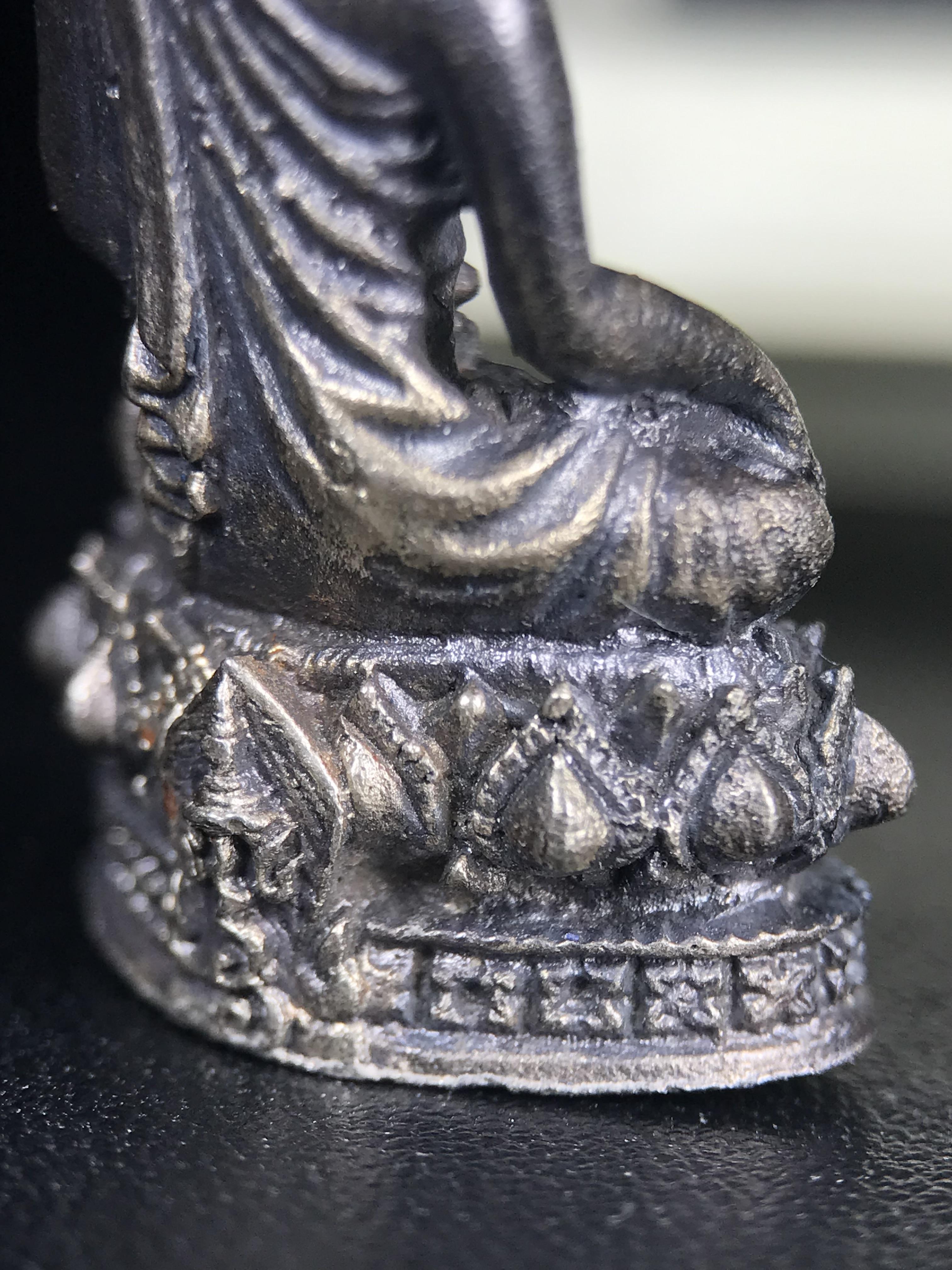 พระกริ่งพรหมรังสี อนุสรณ์ 190 ปี สมเด็จพระพุฒาจารย์ โต วัดอินทรวิหาร ปี2521 เนื้อเงิน(ผิวเดิมเข้มขลัง)พิธีมหาพุทธาภิเษกครั้งยิ่งใหญ่ พิธีสรรพสิทธิชัยไพรีพินาศมหามังคลาภิเษก หมายถึงฤกษ์การปลุกเสกที่เน้นด้านโชคลาภ มีชัยชนะต่อศัตรูการค้า การงาน(รุ่นนี้แนะนำ)