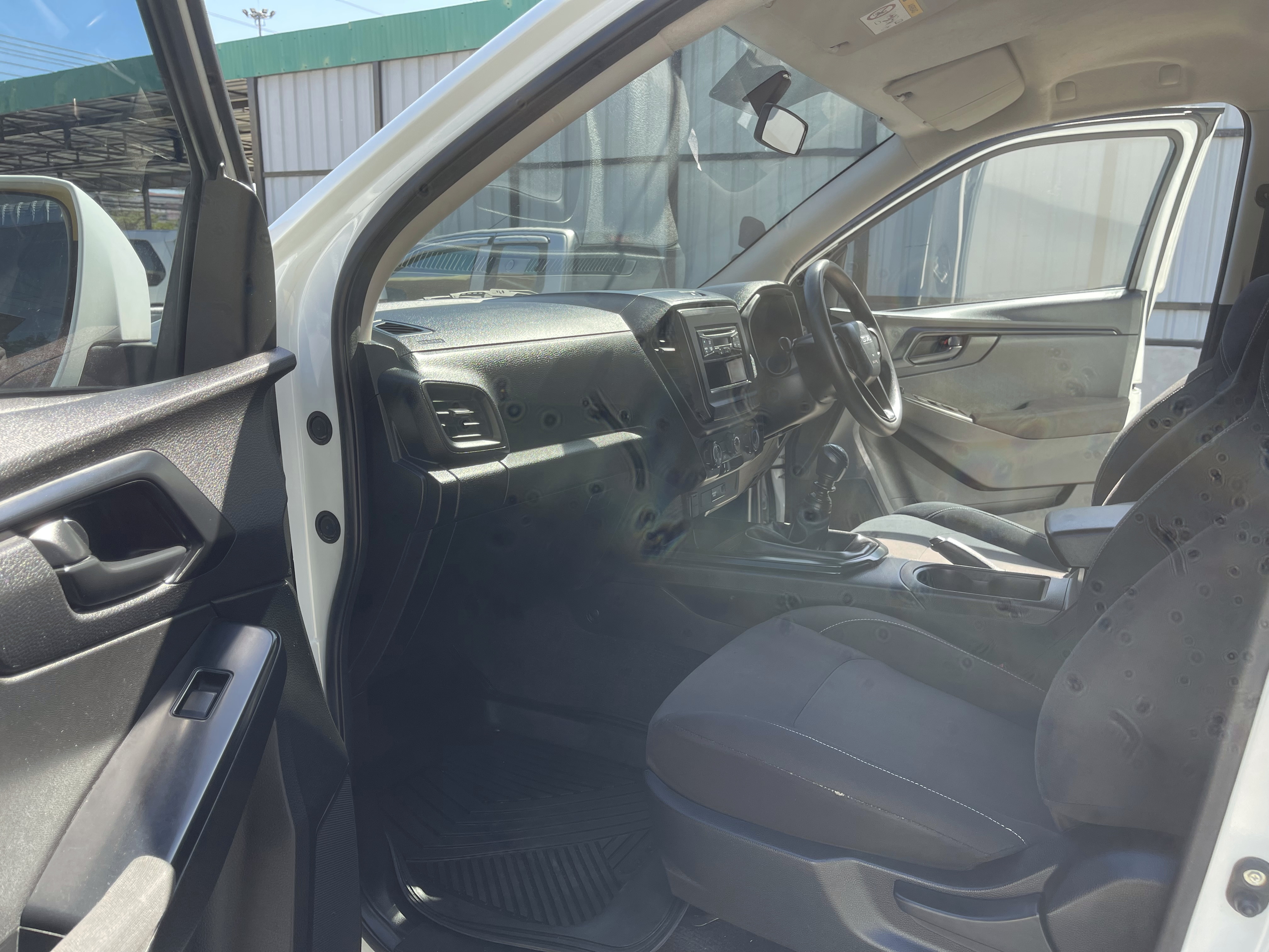 Isuzu Dmax All New 4ประตู 1.9 S Abs 2020 ขาว