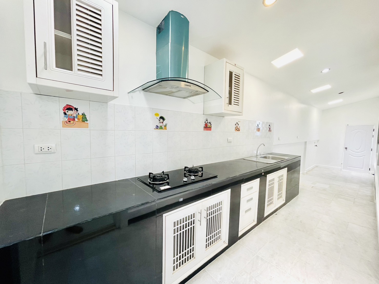 For Sales : Kohkeaw, Town Home @Chaofa Garden Home, 3 Bedrooms 2 Bathrooms