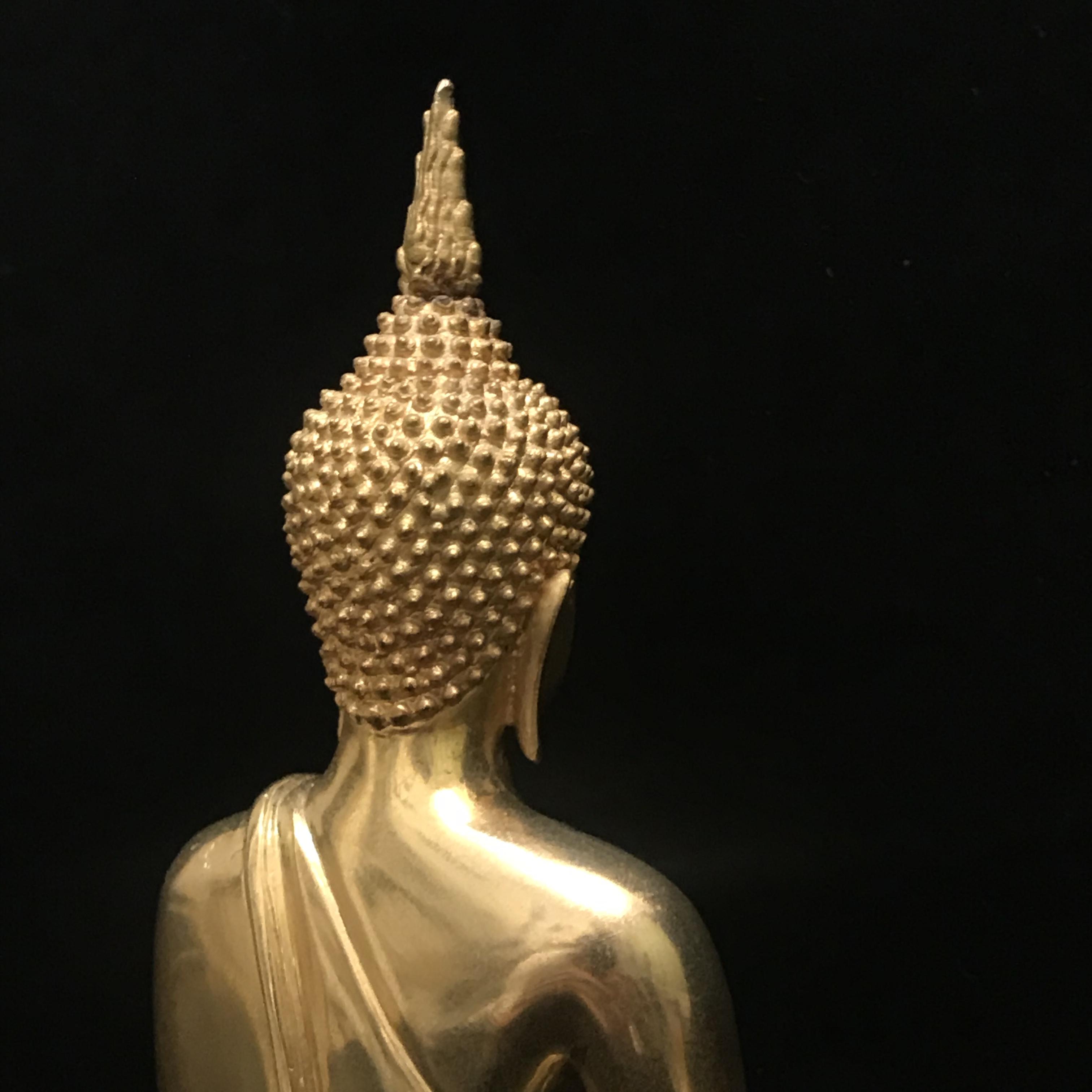 พระบูชาพระพุทธศิรมงคล ภปร. วัตถุมงคลคุ้มเกล้าปี2524 ของมูลนิธิคุ้มเกล้า โรงพยาบาลภูมิพลจัดสร้าง ขนาดหน้าตัก5นิ้ว(ในหลวงรัชกาลที่9 ทรงจุดไฟพระฤกษ์และเททอง)