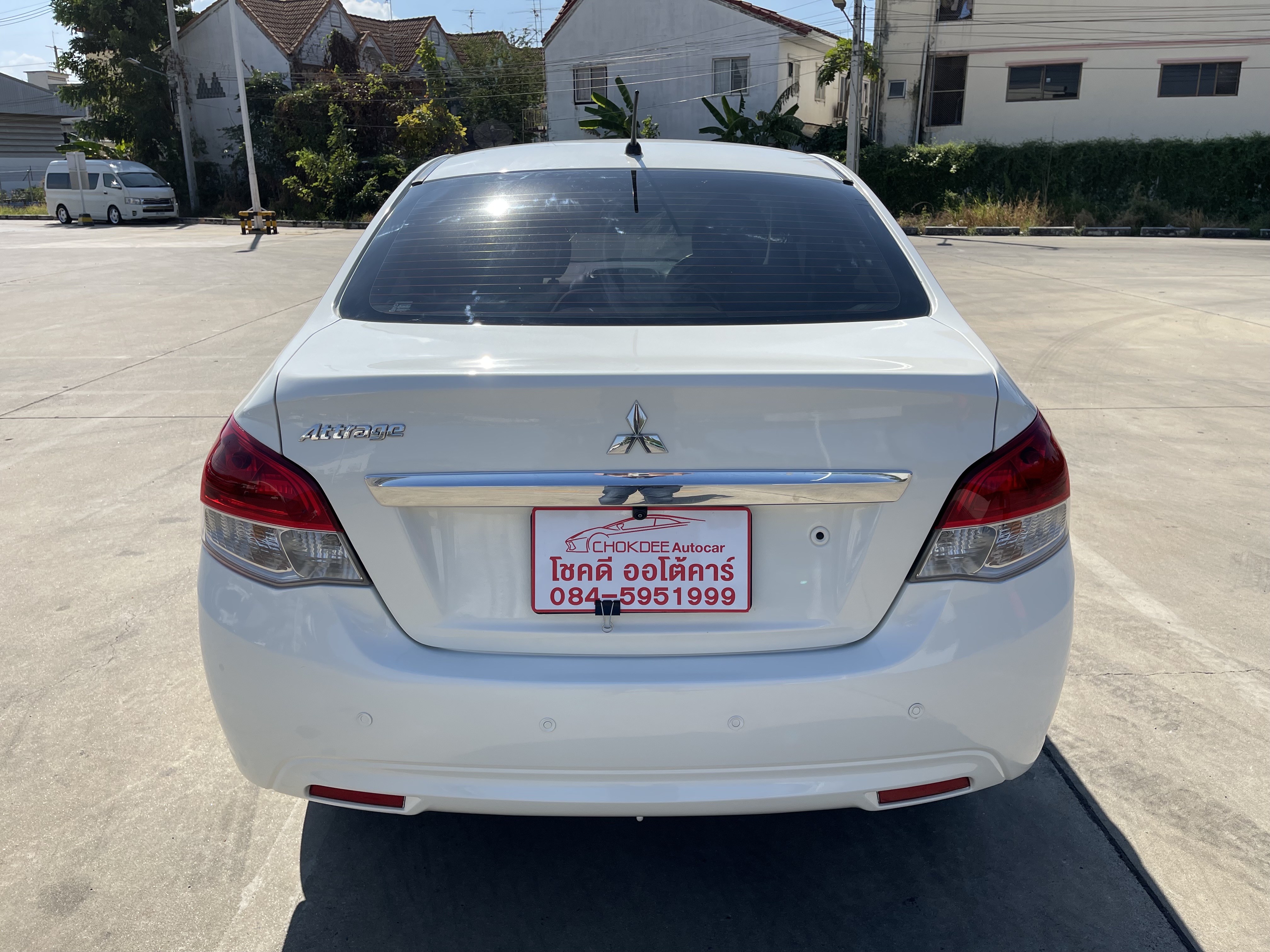 Mitsubishi Attrage 1.2 GLS Limited At 2014 ขาว