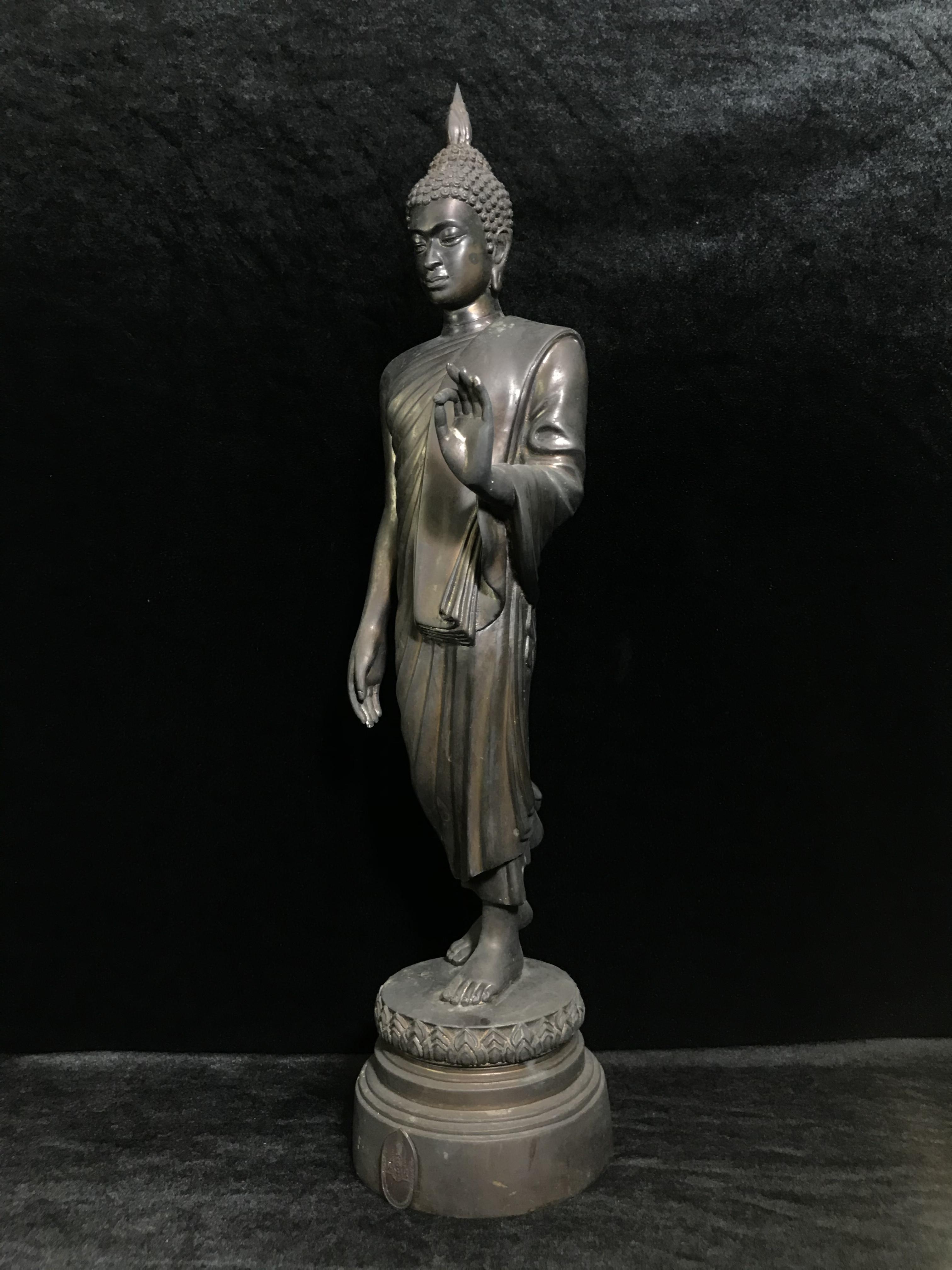 พระบูชา 25พุทธศตวรรษ พระศรีศากยะทศพลญาณ ประธานพุทธมณฑลสุทรรศน์ ปี 2530 ตราสัญลักษณ์ ในมหาวาระพระชนมพรรษา ครบ 5 รอบ 60 พรรษา เมื่อ 5 ธันวาคม พ.ศ. 2530 หมายเลข (๑๕)๓๖๕ ขนาดความสูง 15 นิ้ว รวมฐานสูง 18 นิ้ว(นิยมหายาก)