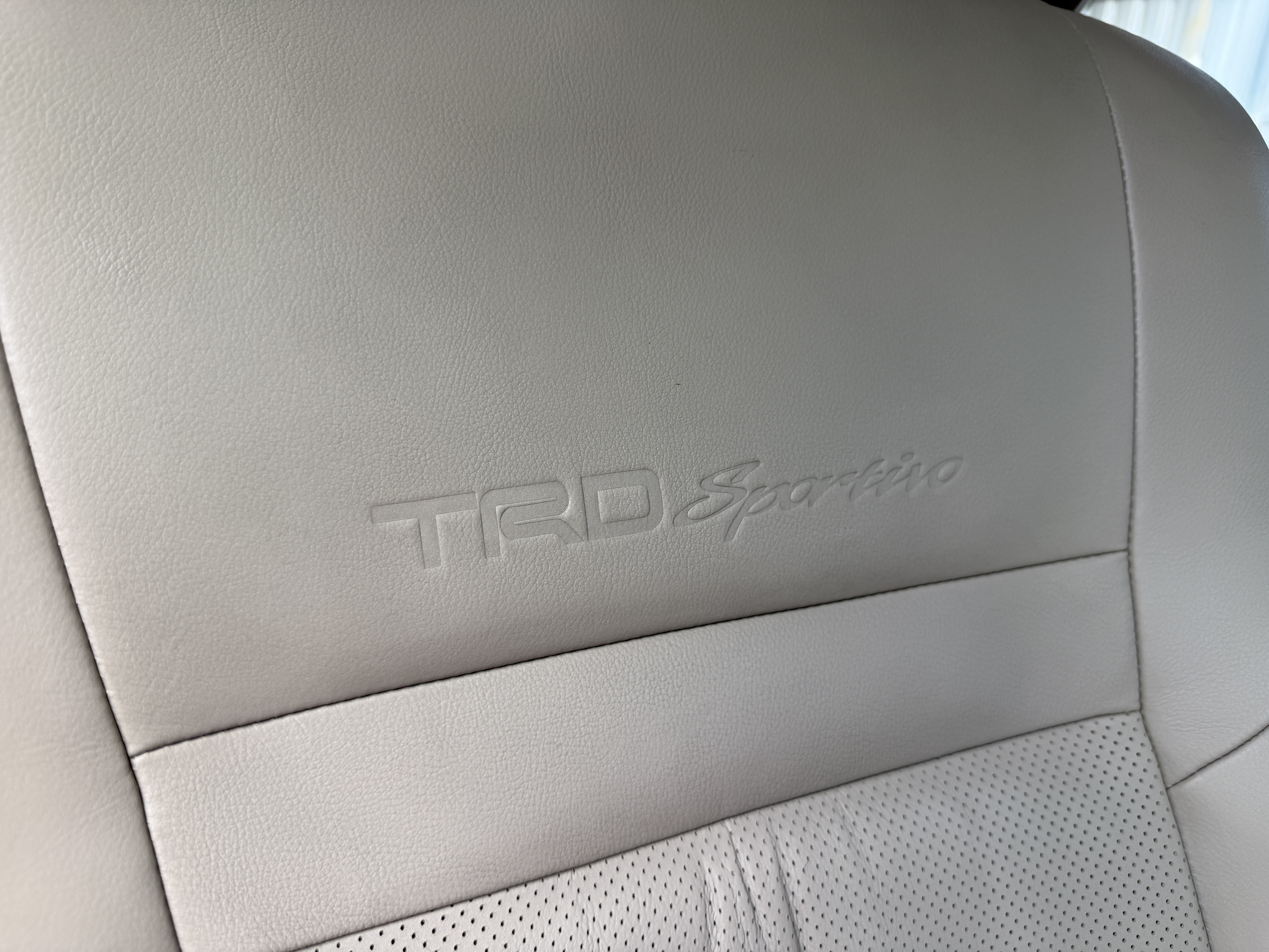 Toyota Fortuner Champ 3.0 V 4WD TRD Sportivo At 2012 ดำ