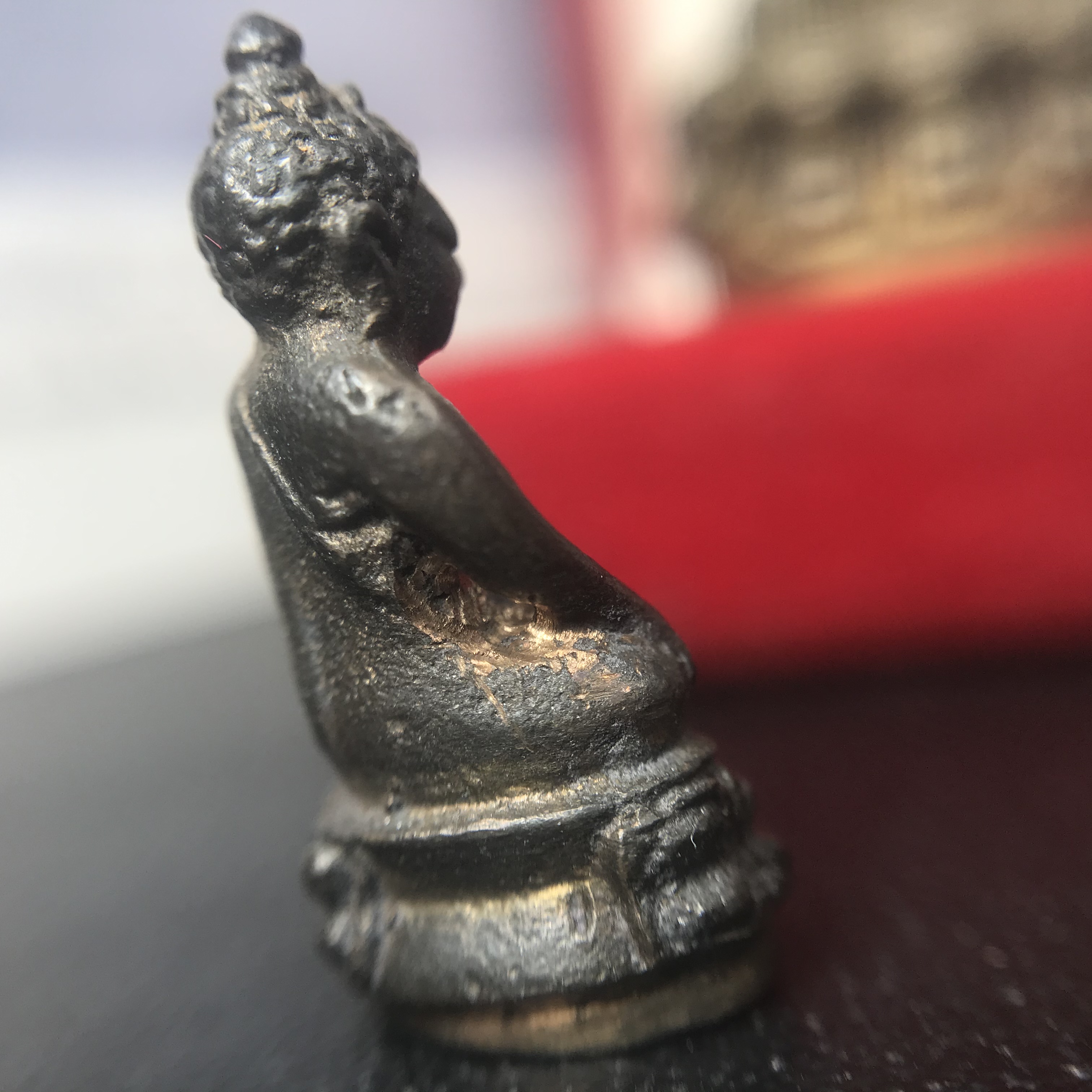 พระกริ่ง-พระชัยวัฒน์ ปวเรศ ปี2530 วัดบวรนิเวศราชวรวิหาร(ในหลวง ร.9 เสด็จเททอง)(บรรจุเส้นเกศาในหลวงรัชกาลที่9)พร้อมสูจิบัตรเดิมตอนจัดสร้าง(สภาพสวยครบสมบูรณ์) (องค์หน้าใหญ่)(องค์ทองทบ)แบบพิมพ์นิยมหายาก