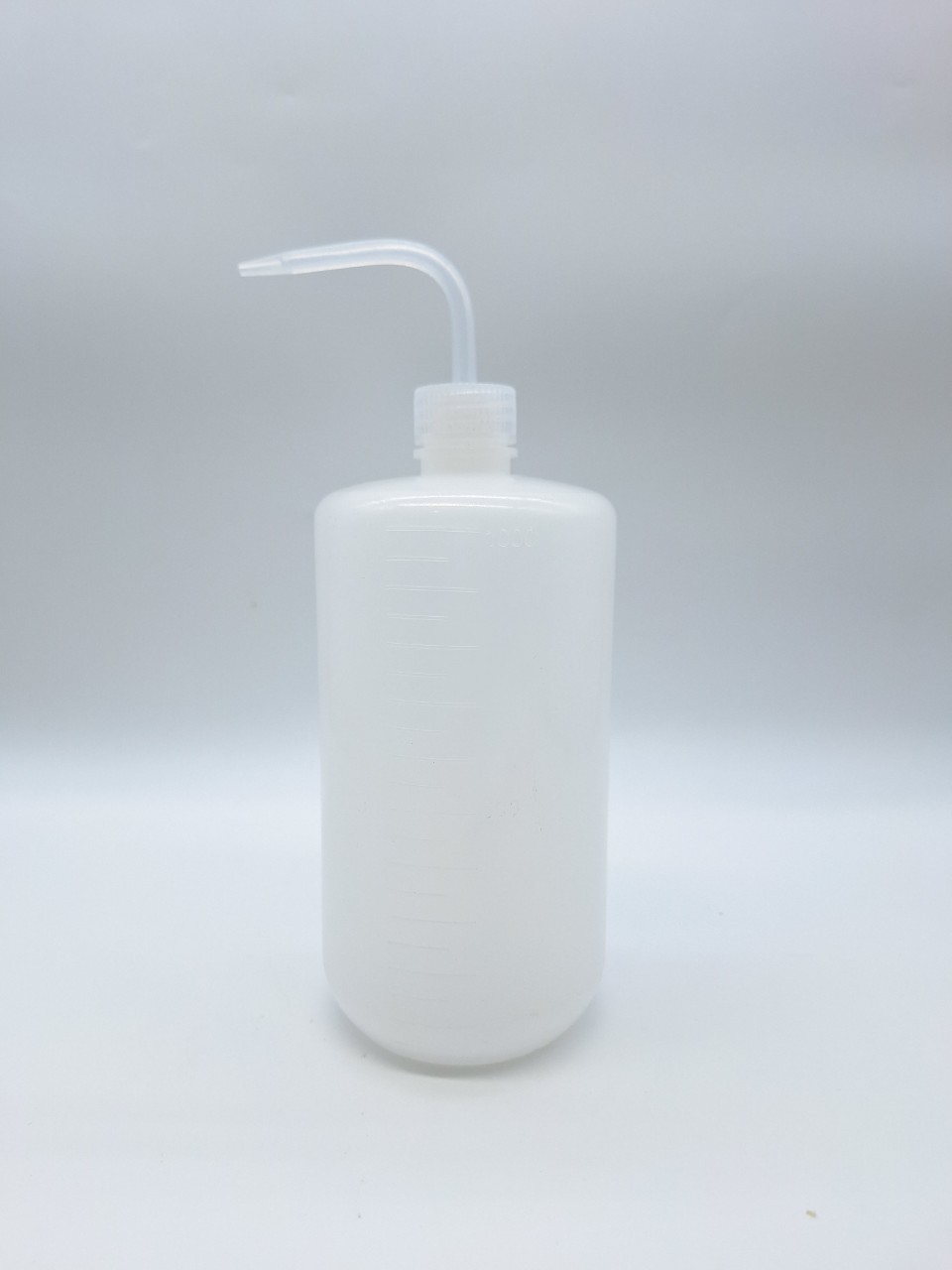 Wash Bottle PP 250ML 500ML 1000 ML ยี่ห้อ LAPMA ขวดฉีดน้ำกลั่น ขวดน้ำกลั่น ขวดบีบ ขวดผสมยา ผสมปุ๋ย ใส่สารเคมี ขวดรดน้ำแคคตัส (ขายแพ็ค 20ชิ้น)
