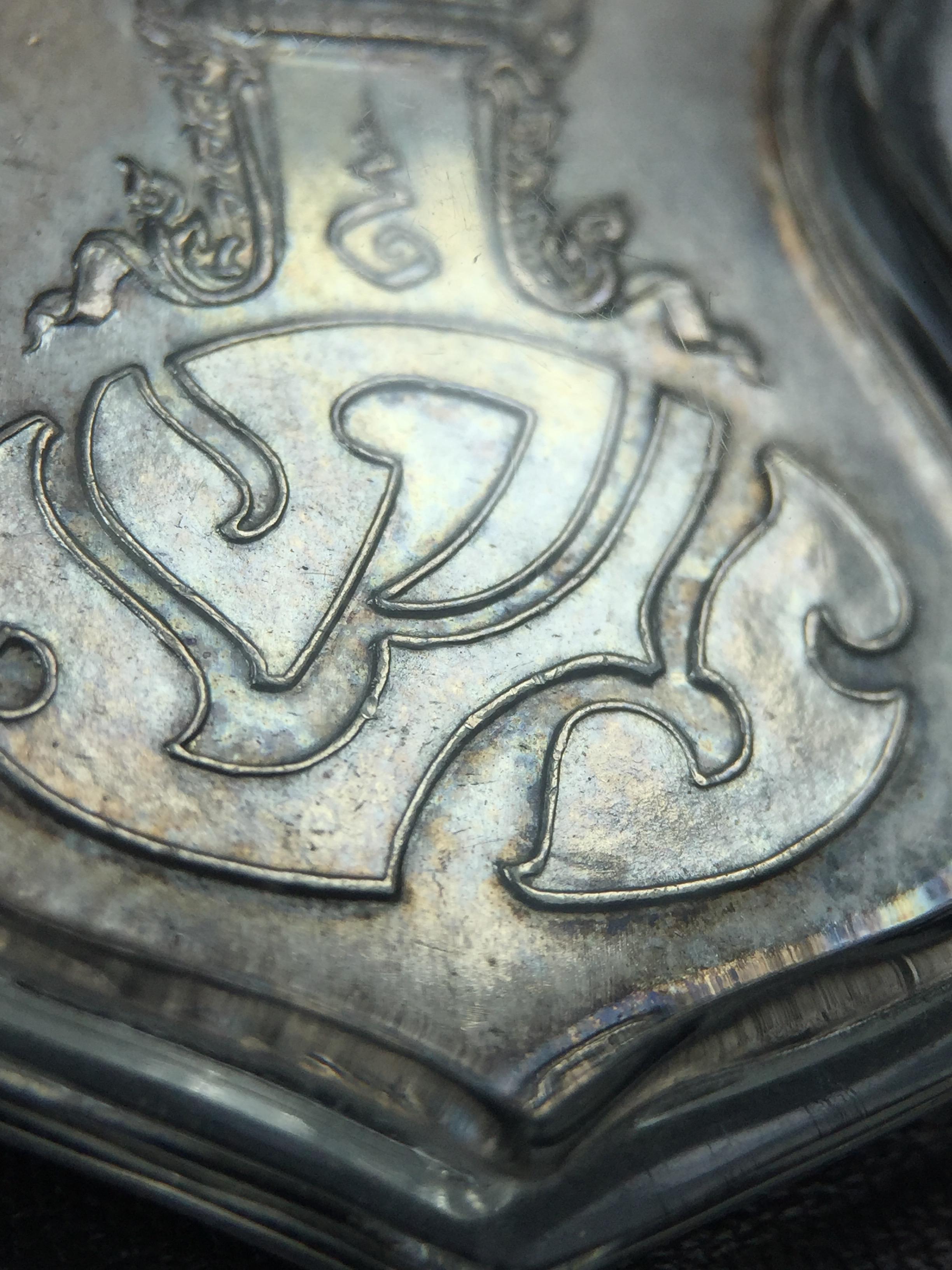 เหรียญสังคีตมงคล ภปร. ปี 2509(พระราชทาน)สุดยอดหายาก สร้างโดยพระราชทรัพย์ส่วนพระองค์ของพระบาทสมเด็จพระเจ้าอยู่หัวรัชกาลที่9(1ใน300 เหรียญ)เนื้อเงินสภาพสวยๆมีผิวขึ้นน้ำทองรุ้งๆเดิมๆตามกาลเวลา