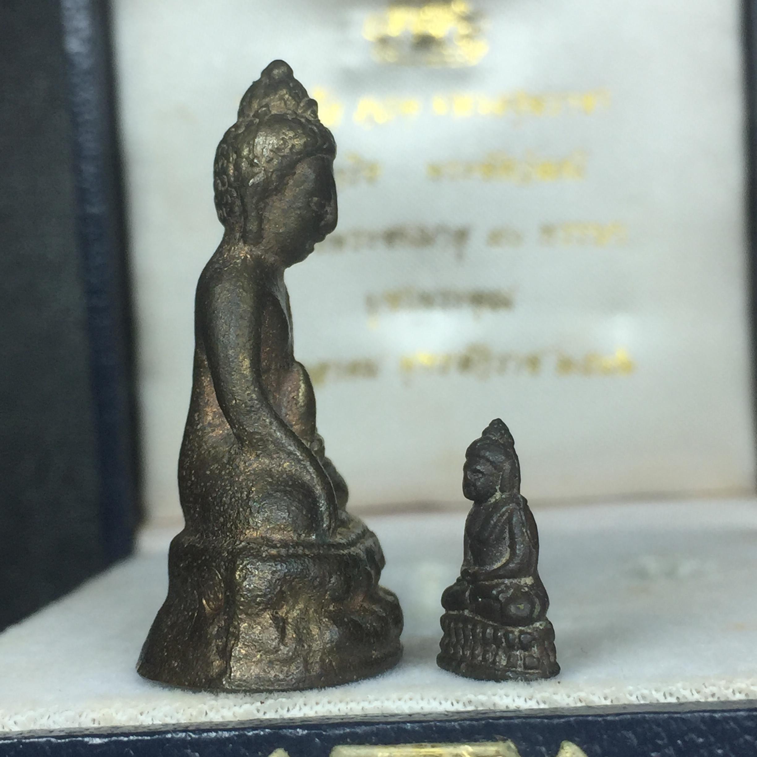 พระกริ่ง-พระชัยวัฒน์ "บูชาพระคุณ" 90 พรรษา 3 ตุลาคม 2546 สมเด็จพระญาณสังวร สมเด็จพระสังฆราชฯ วัดบวรนิเวศวิหาร(ตอกโค๊ดพร้อมหมายเลข ๗๙)(ที่สุดแห่งกริ่งที่มีขั้นตอนกระบวนการจัดสร้างตามโบราณประเพณีและมวลสารบรรจุในองค์พระกริ่งแห่งยุค)หายากมาก!!!!