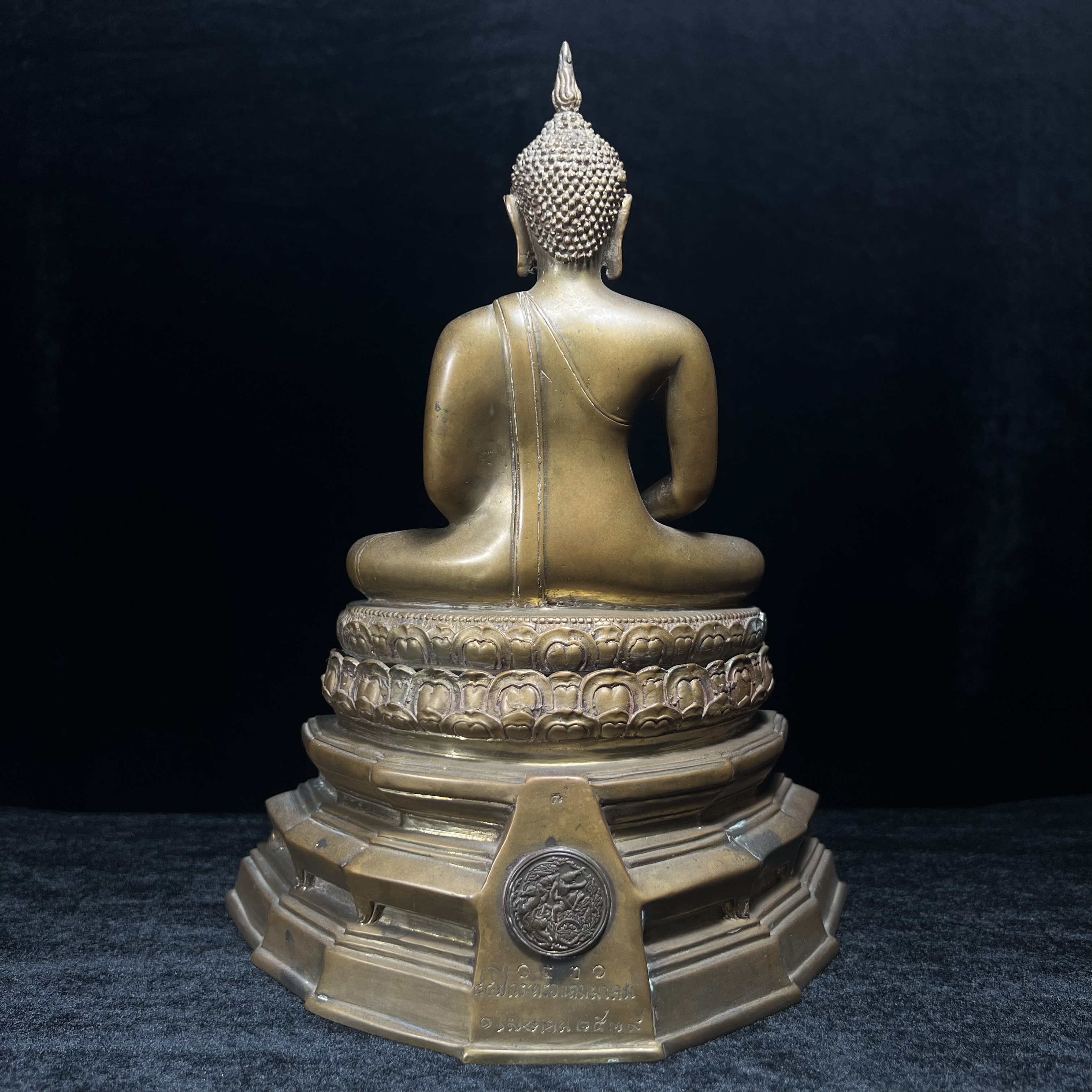 พระพุทธคมนาคมบพิธ (พระพุทธสิหิงค์จำลอง) ภปร. ครบรอบ 84 ปี กระทรวงคมนาคม พ.ศ.2539 หน้าตัก 5 นิ้ว เนื้อลำอู่แดง(หายาก)