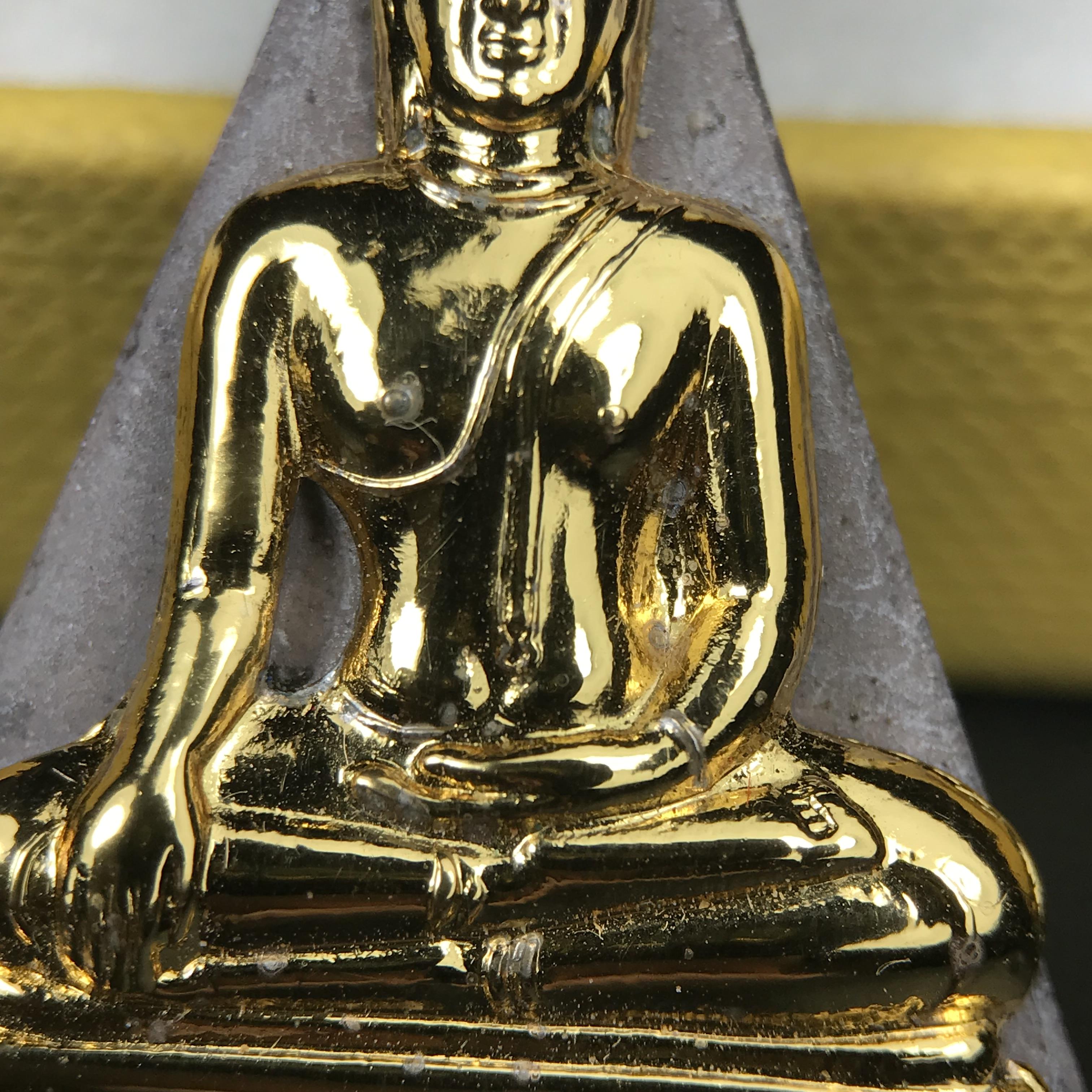 พระพุทธมหาสุวรรณปฏิมากร (หลวงพ่อทองคำ) หลังตรามหามงคลเฉลิมพระชนมพรรษา 80 พรรษา รัชกาลที่9 วัดไตรมิตรวิทยาราม กรุงเทพฯ ปี 2550 พระพิมพ์หน้าทองคำ(หายาก 1 ใน 999 องค์)