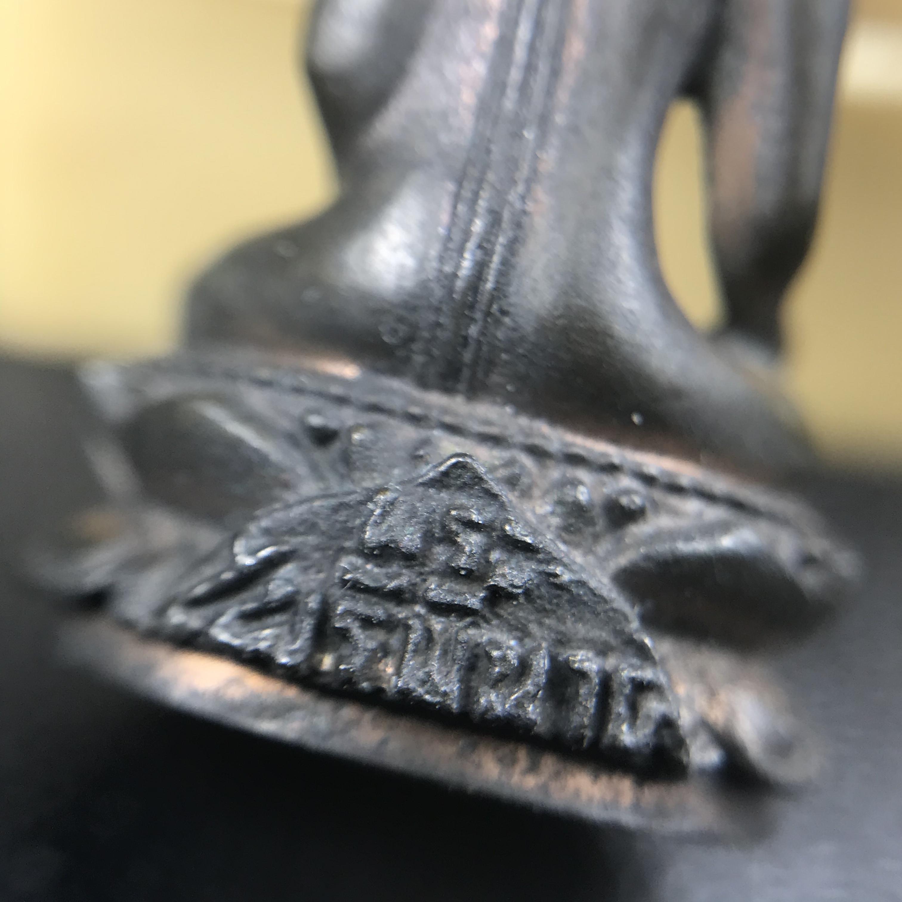 พระกริ่งไพรีพินาศ(รุ่นแรก สมเด็จพระญาณสังวร) วัดเพชรวราราม รุ่นเขาค้อ เนื้อนวโลหะ ตอกโค้ต ปี2520 จ.เพชรบูรณ์(1ใน2309 องค์)