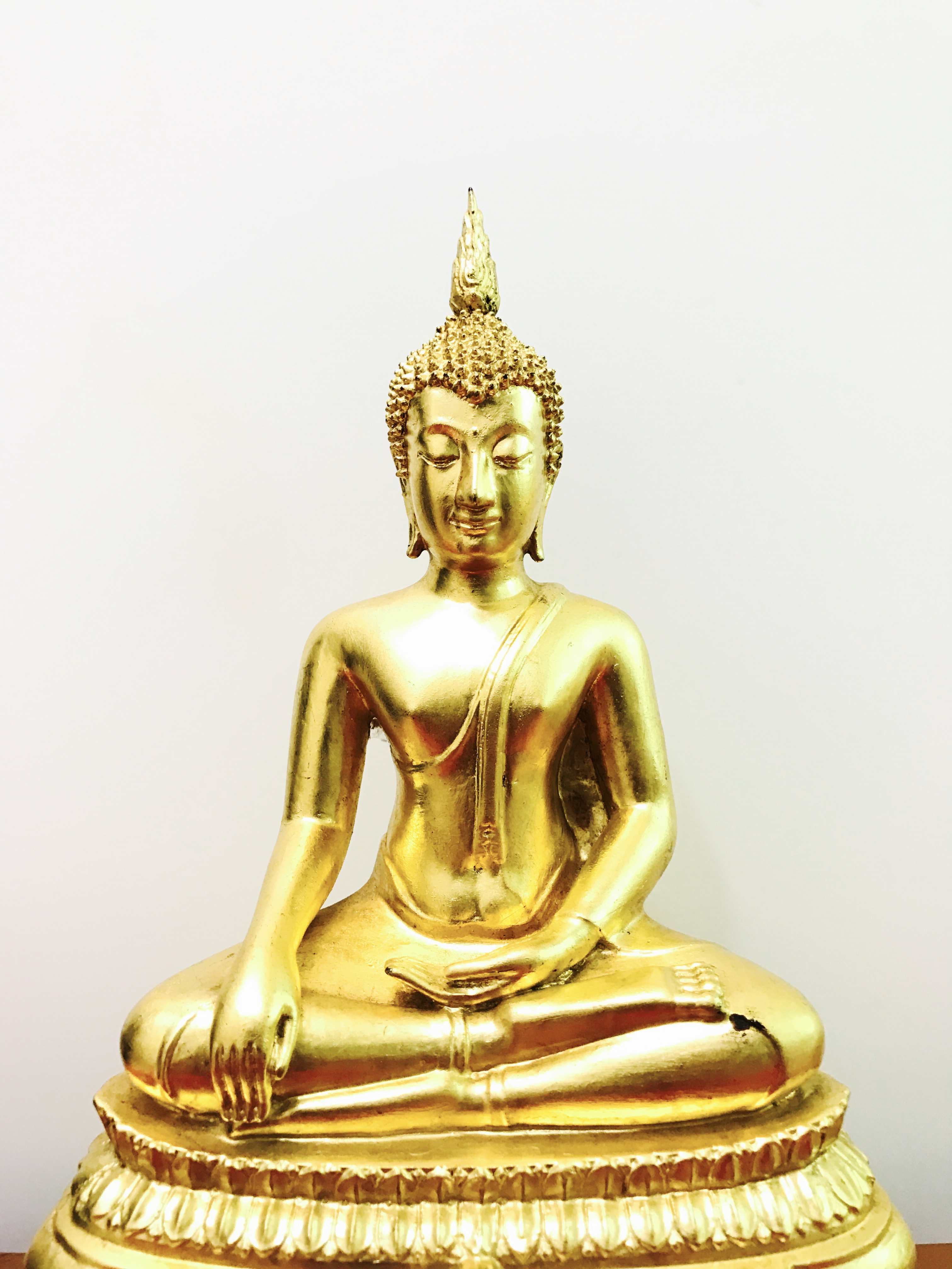 พระบูชาพระพุทธชินสีห์ ภปร ทันโตเสฏโฐ ปี 2533 หน้าตัก 5 นิ้ว (วัตถุมงคลหนึ่งเดียวที่มีผงฟันในหลวงรัชกาลที่9 พระราชทานให้จัดสร้าง) (1ใน999)