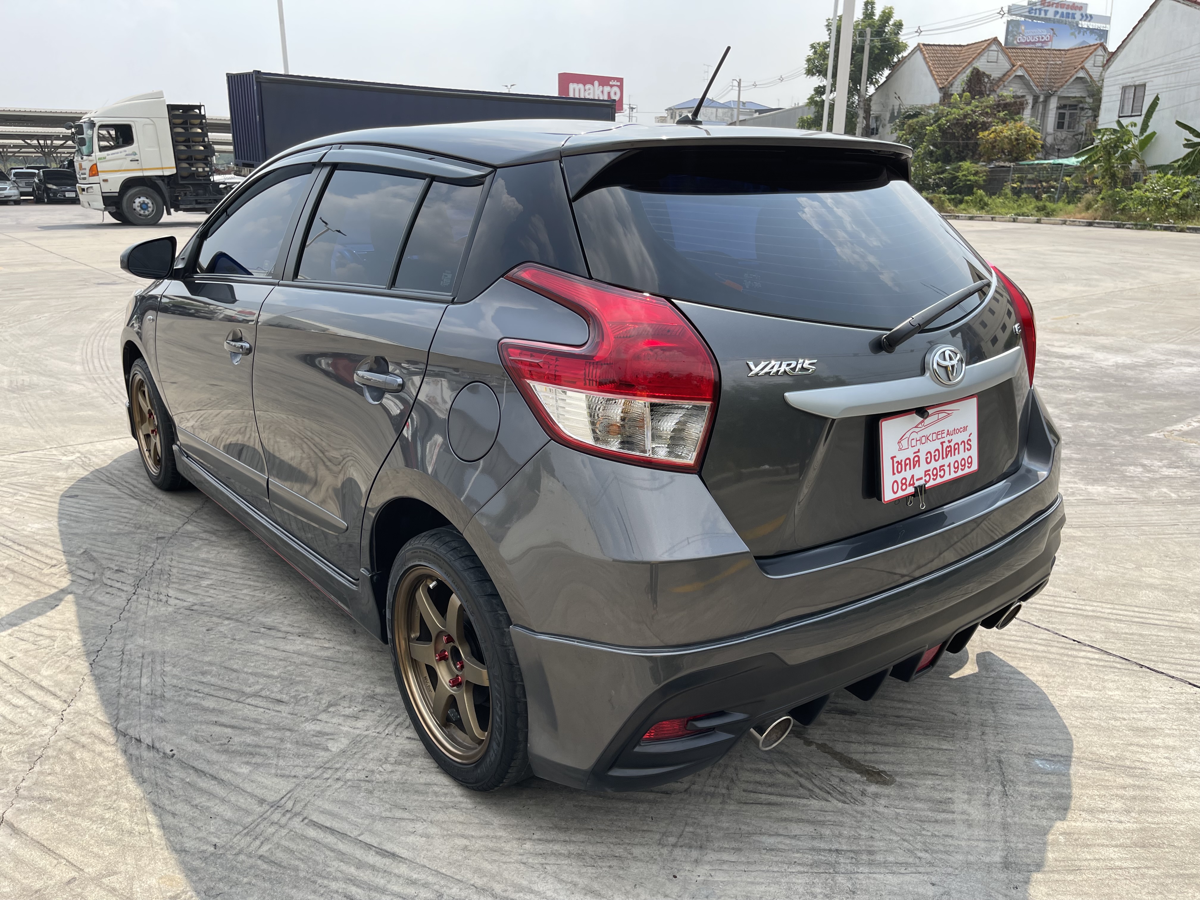 Toyota Yaris 1.2 E At 2017 เทาดำ