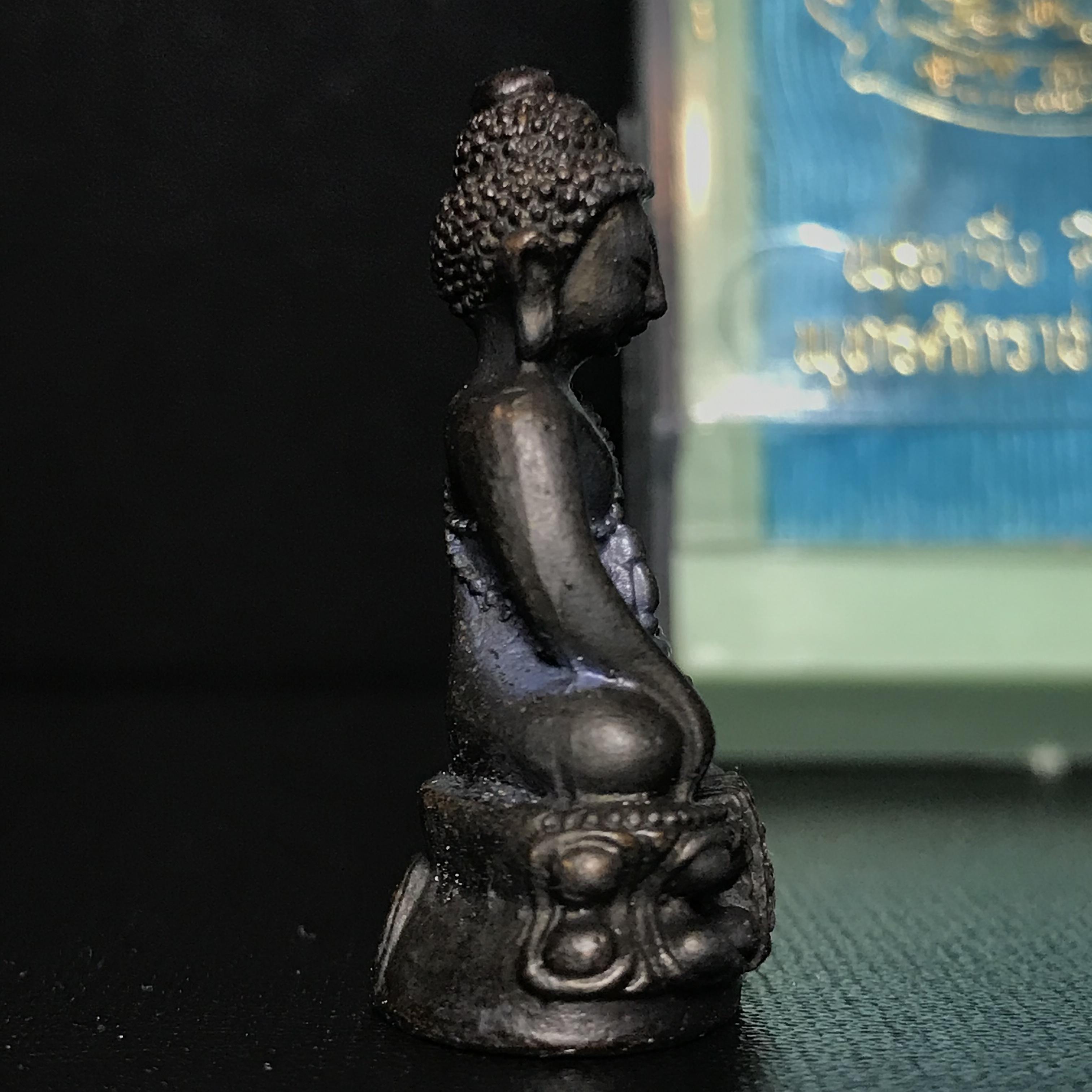 พระกริ่งคุ้มเกล้าฯ มหามงคล(วัตถุมงคล"คุ้มเกล้าฯ") ภปร. รพ.ภูมิพล เนื้อนวโลหะพิมพ์หน้าจีน (ในหลวงรัชกาลที่9เสด็จเททอง)(1ใน9720องค์)