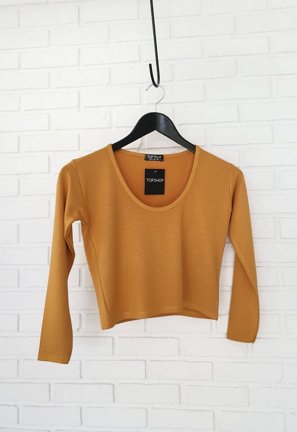 ครอปยูแขนยาว