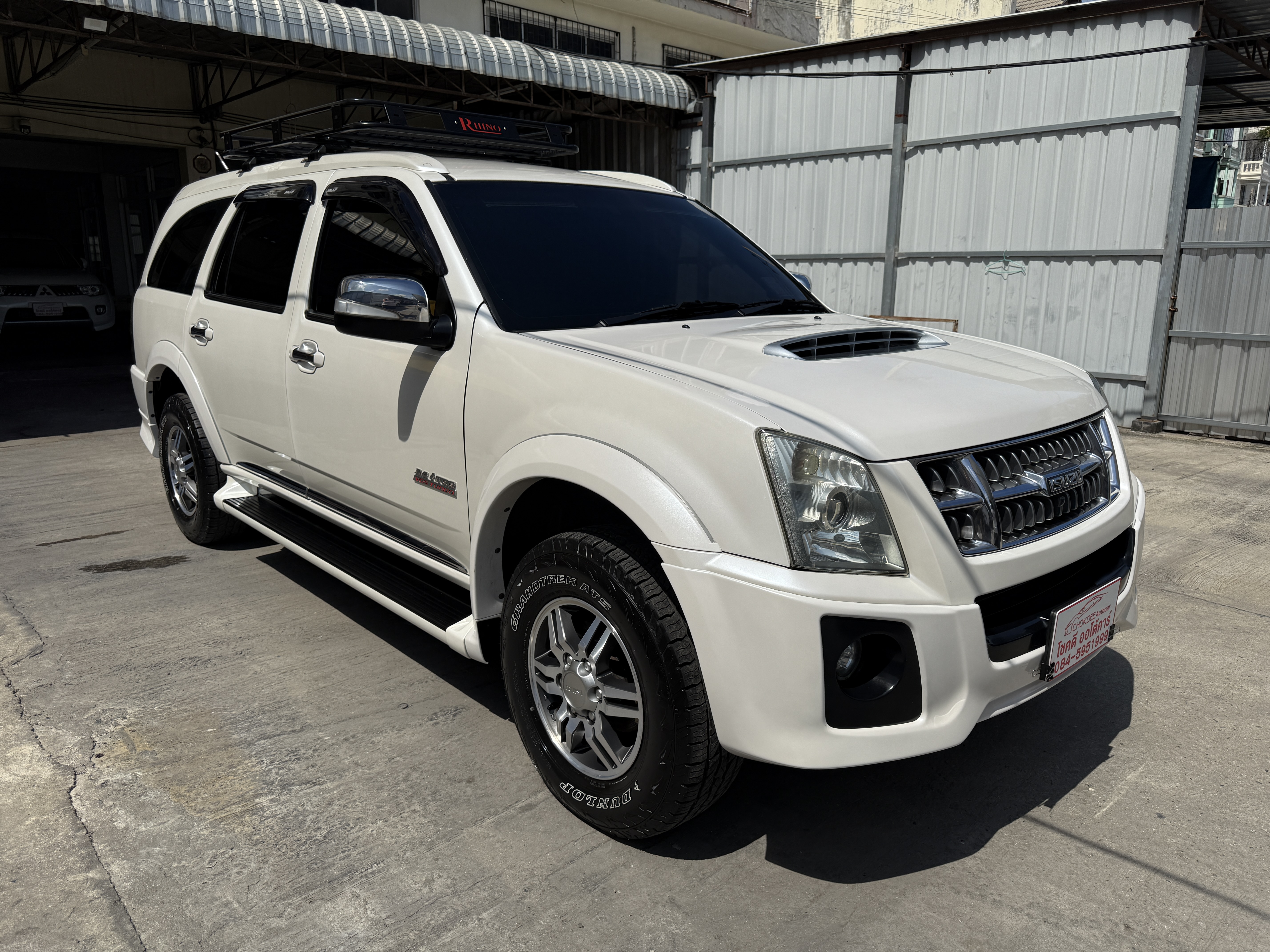 Isuzu Mu-7 3.0 Choiz Vgs Navi 2WD At 2012 ขาวมุก
