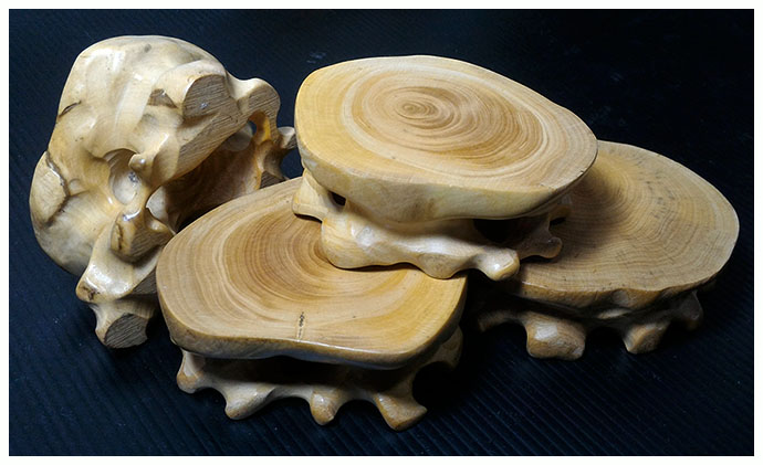 ฐานหรือกี๋ไม้boxwood เล็กๆ อันละ