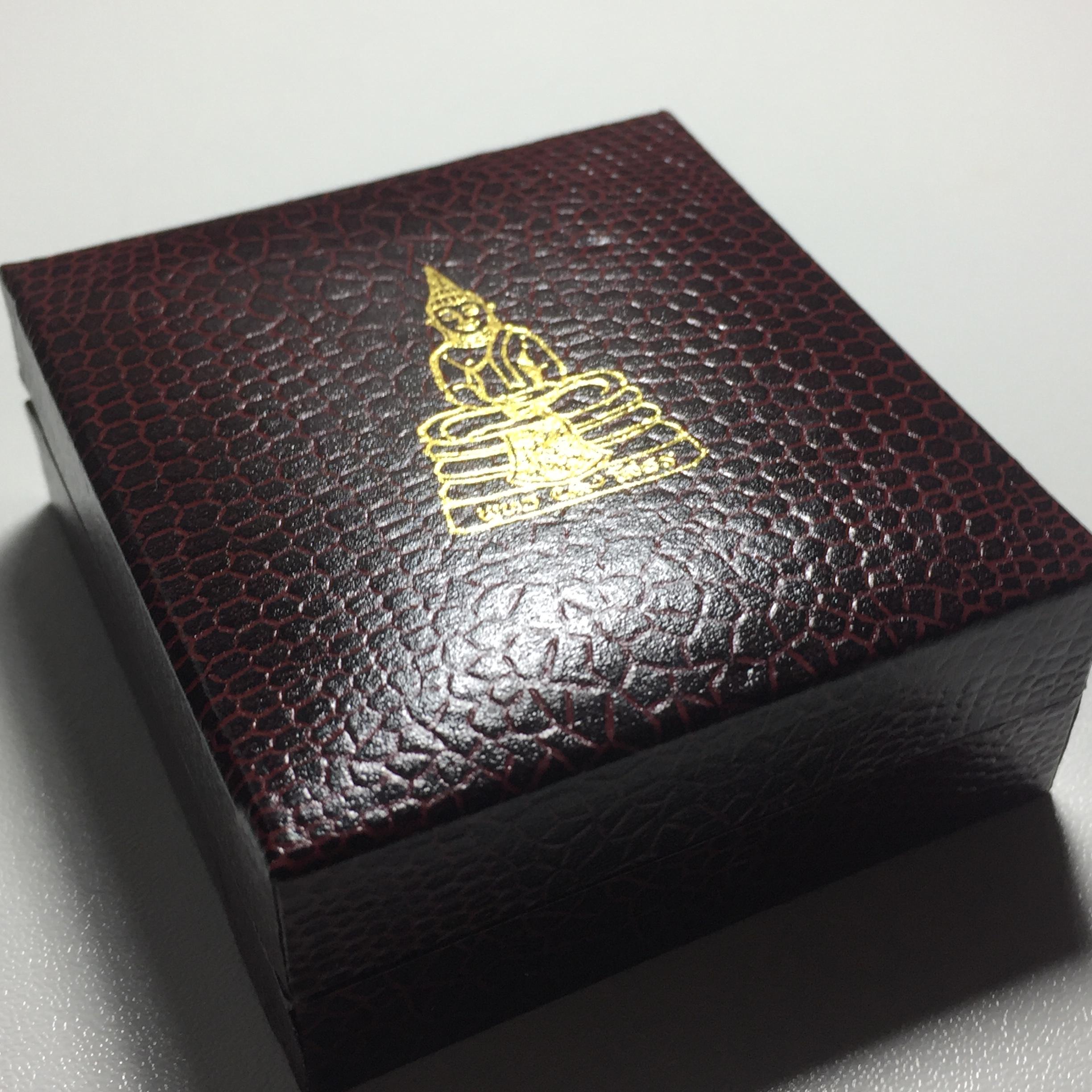 หลวงพ่อโสธร เนื้อเงินสามกษัตริย์ รุ่นสร้างอุโบสถ พร้อมกล่องเดิม พ.ศ.2539