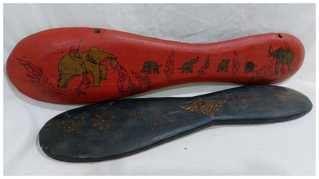 แผ่นไม้เก่าเขียนลาย 2ชิ้น