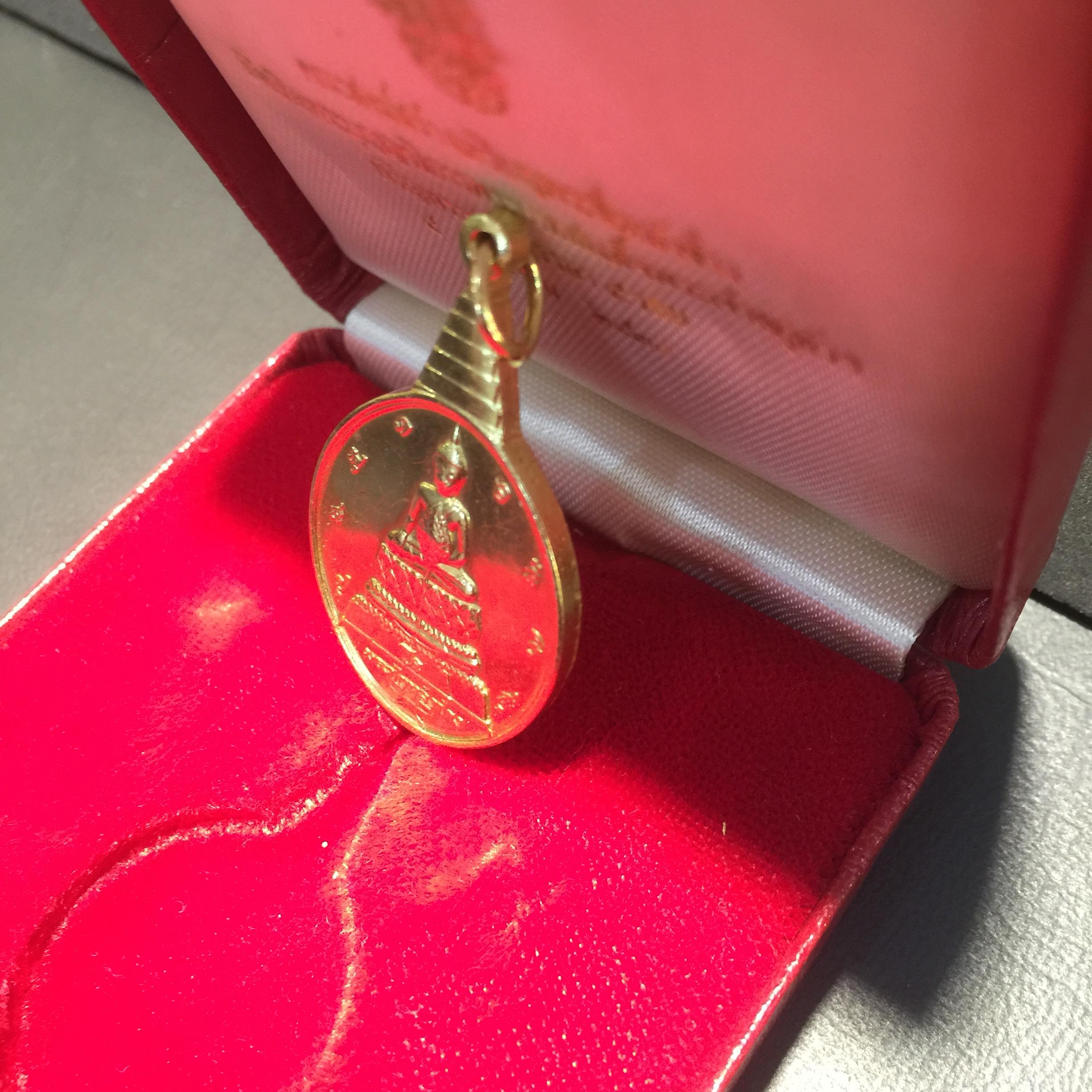 เหรียญ พระชัยหลังช้าง ภปร ปี2530 ทองคำพิมพ์ใหญ่