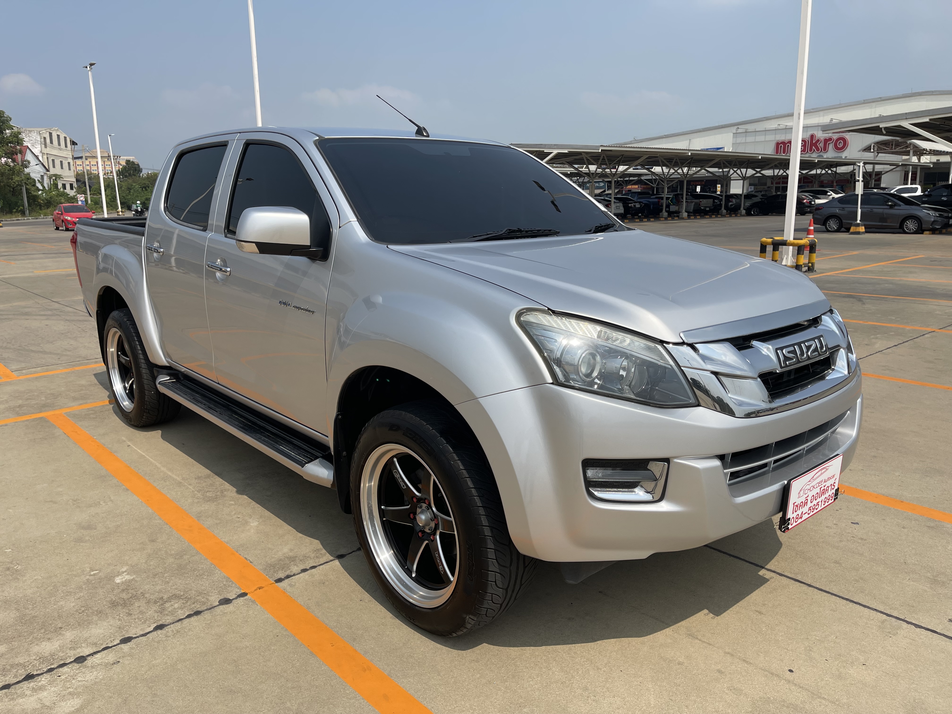 Isuzu Dmax All New 4ประตู Hilander 2.5 Vgs Z Dvd 2014 เงิน