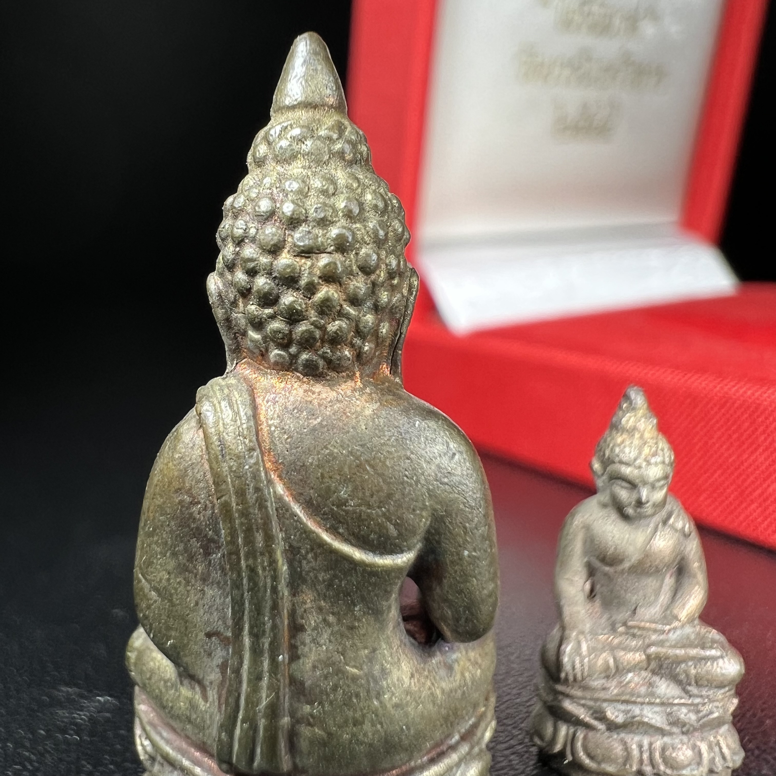 พระกริ่ง-พระชัยวัฒน์ ไพรีพินาศ วัดบวรนิเวศวิหาร ปี 2544 เนื้อสัมฤทธิ์ พิธีดีเยี่ยม สมเด็จพระญาณสังวร พระสังฆราช เสด็จจุดเทียนชัยและทรงอธิษฐานจิตด้วยพระองค์เอง(พิธีใหญ่นิยม)(1ใน9989องค์)