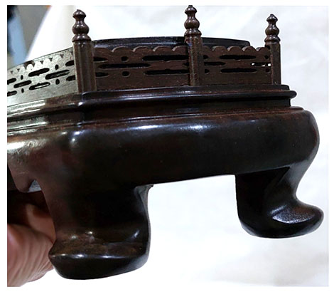 💥SALE!💥กี๋หรือฐานไม้มีซุ้มรั้ว สี่เหลี่ยมผืนผ้า หน้าท๊อปยาว21cmx8.5cm