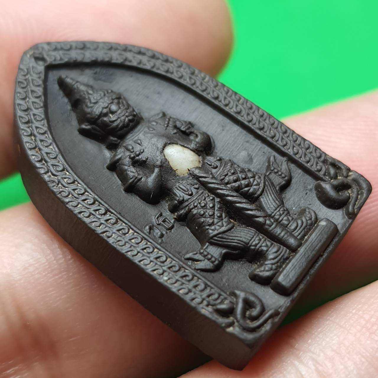 พระเครื่อง ท้าวเวสสุวรรณ รุ่น แก้ปีชง รวยไม่จบ จนไม่เป็น ภัยไม่มี สีดำ พระแท้ ท้าวเวสสุวรรณแท้