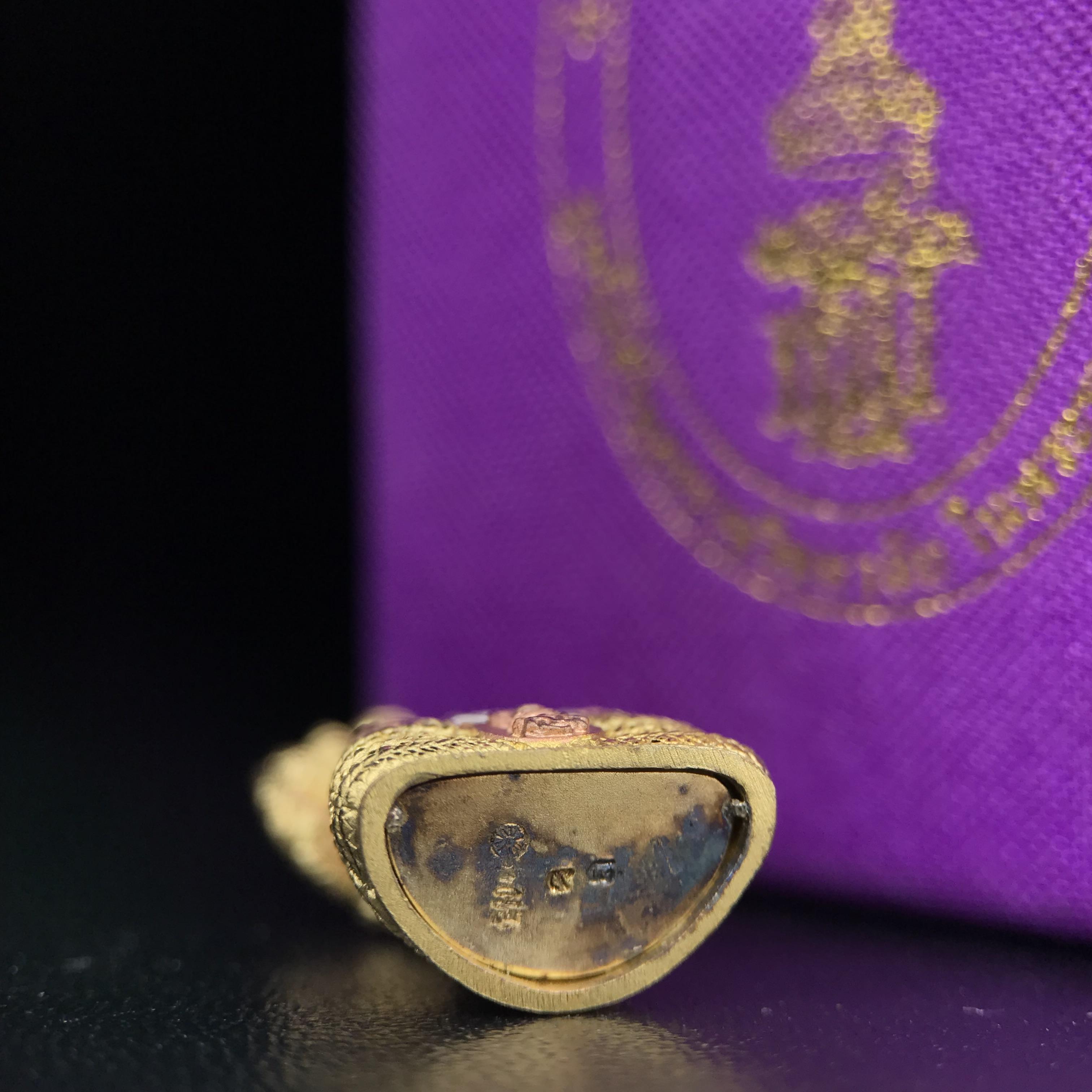 พระนาคปรก สธ. รุ่นสร้างพระอุโบสถเฉลิมพระเกียรติ 4 รอบ 84 พรรษา สมเด็จพระเทพรัตนราชสุดาฯ วัดบวรนิเวศวิหาร ปี 2543 พิมพ์เล็ก เนื้อเงินบริสุทธิ์ ชุบสามกษัตริย์แบบพ่นทรายขัดเงาบางส่วน(สภาพ สวย )พิธีใหญ่ พุทธศิลป์งดงาม หายาก (1 ใน 2999 องค์)