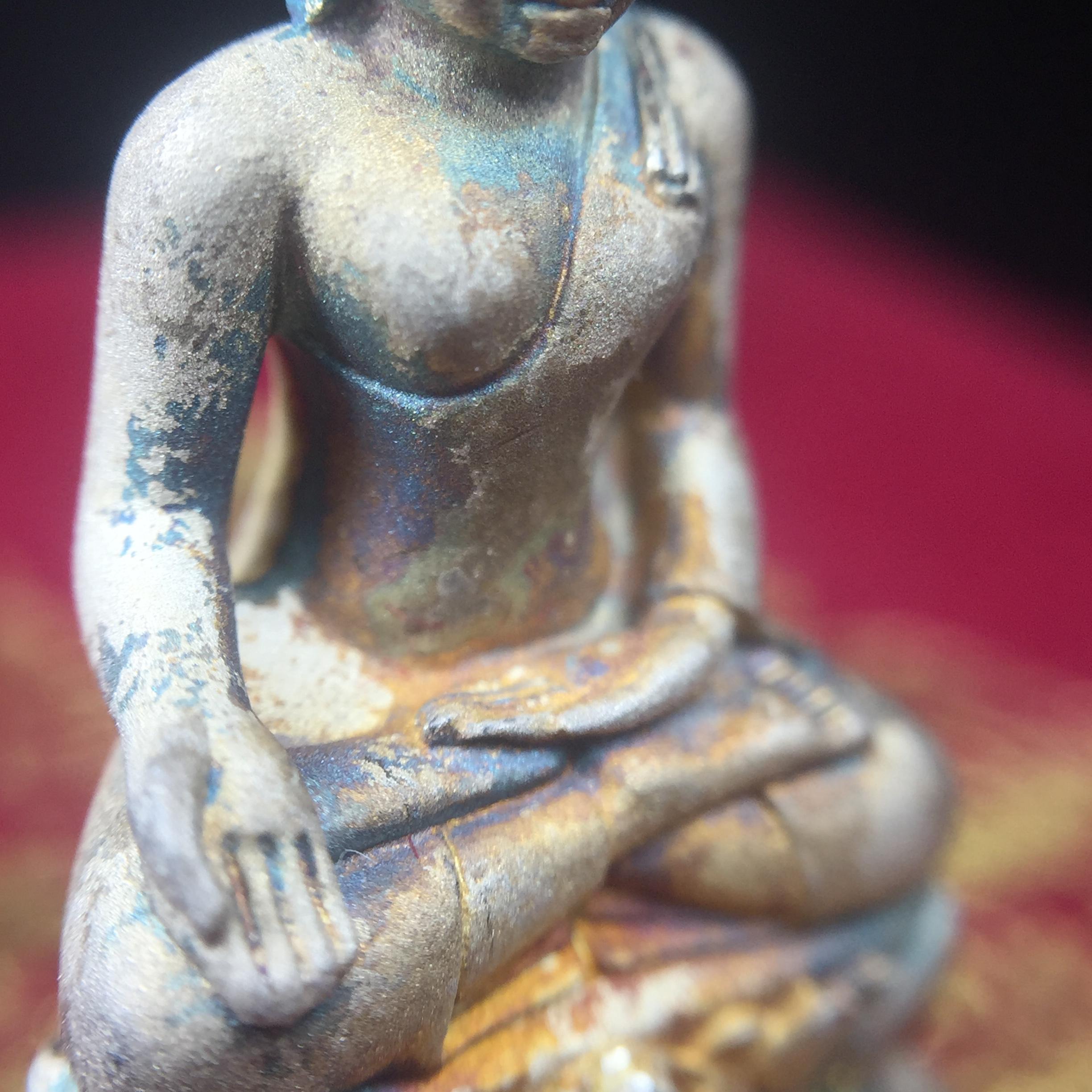 พระกริ่งไพรีพินาศ ตรากาญจนาภิเษก วัดบวรนิเวศวิหาร ที่ระลึกในหลวงรัชกาลที่9 ครองสิริราชสมบัติครบ 50 ปี เนื้อเงิน(สภาพผิวเดิม ขึ้นสีรุ้งธรรมชาติ สวยแบบนิยม)พร้อมกล่องบรรจุเดิม หมายเลข 5493