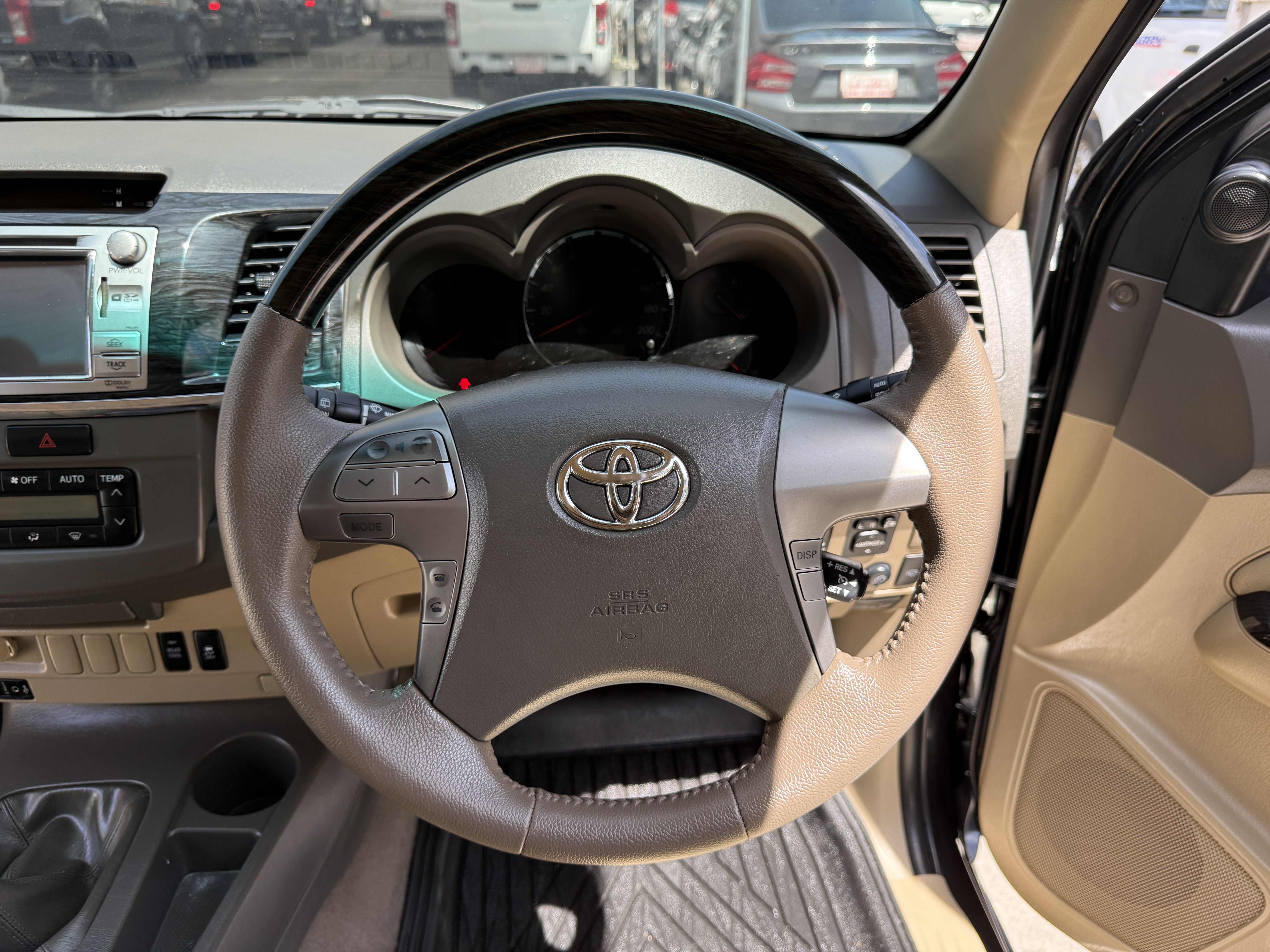 Toyota Fortuner Champ 3.0 V Navi 4WD At ปี 2013 ดำ