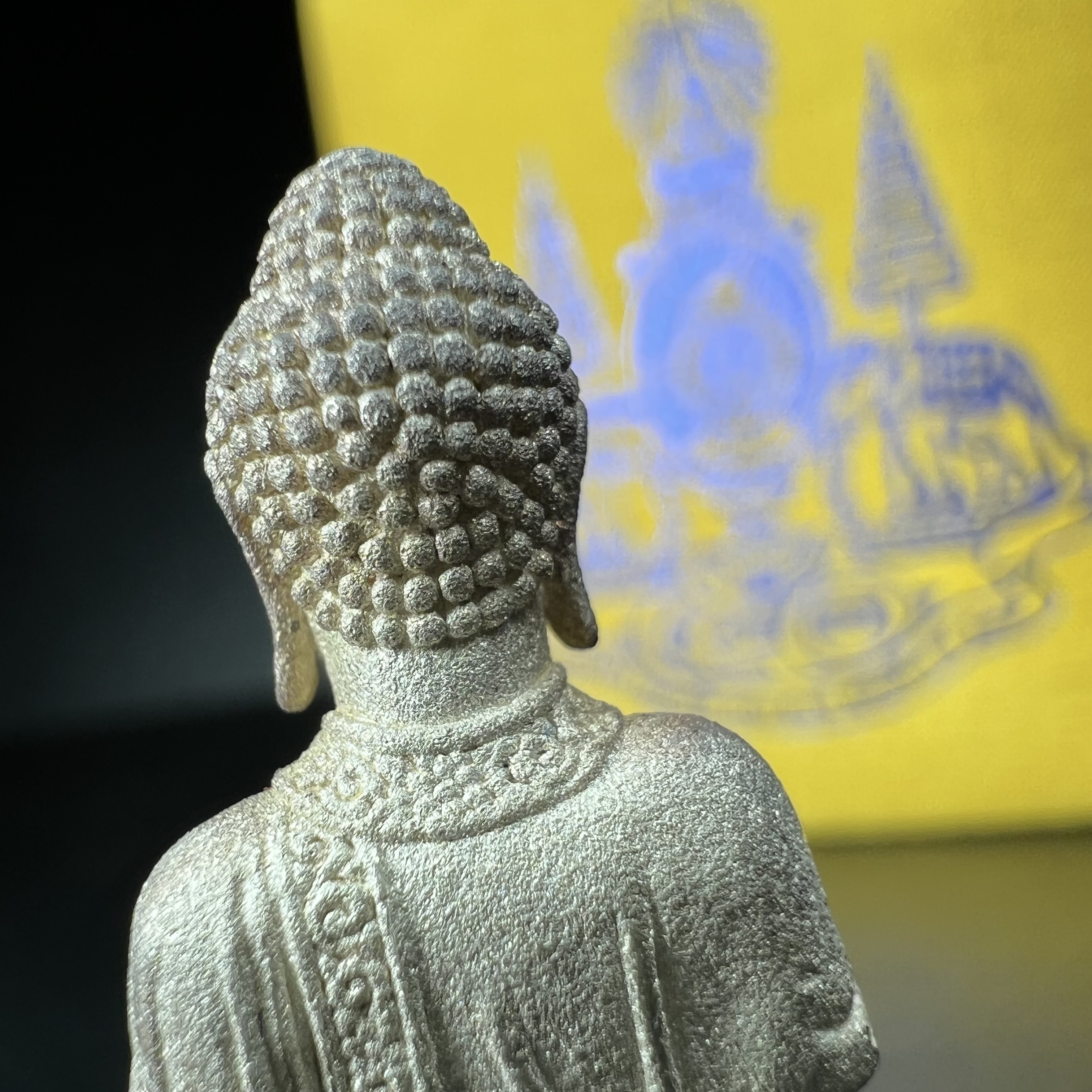 พระกริ่งจีน "ต้าเยิ่นถะ" รุ่น กาญจนาภิเษกครองราชย์ 50 ปี วัดบวรนิเวศวิหาร ปี2538 เนื้อเงิน(ผิวเดิมกลับดำขึ้นสีรุ้งเข้มขลังงดงามธรรมชาติสร้างสรรค์สภาพสวยเดิมพร้อมกล่องบรรจุเดิม ตอกโค๊ดหมายเลขกำกับ)(คัดสภาพสวยเดิมพิธีใหญ่พุทธศิลป์งดงาม)1ใน6001องค์