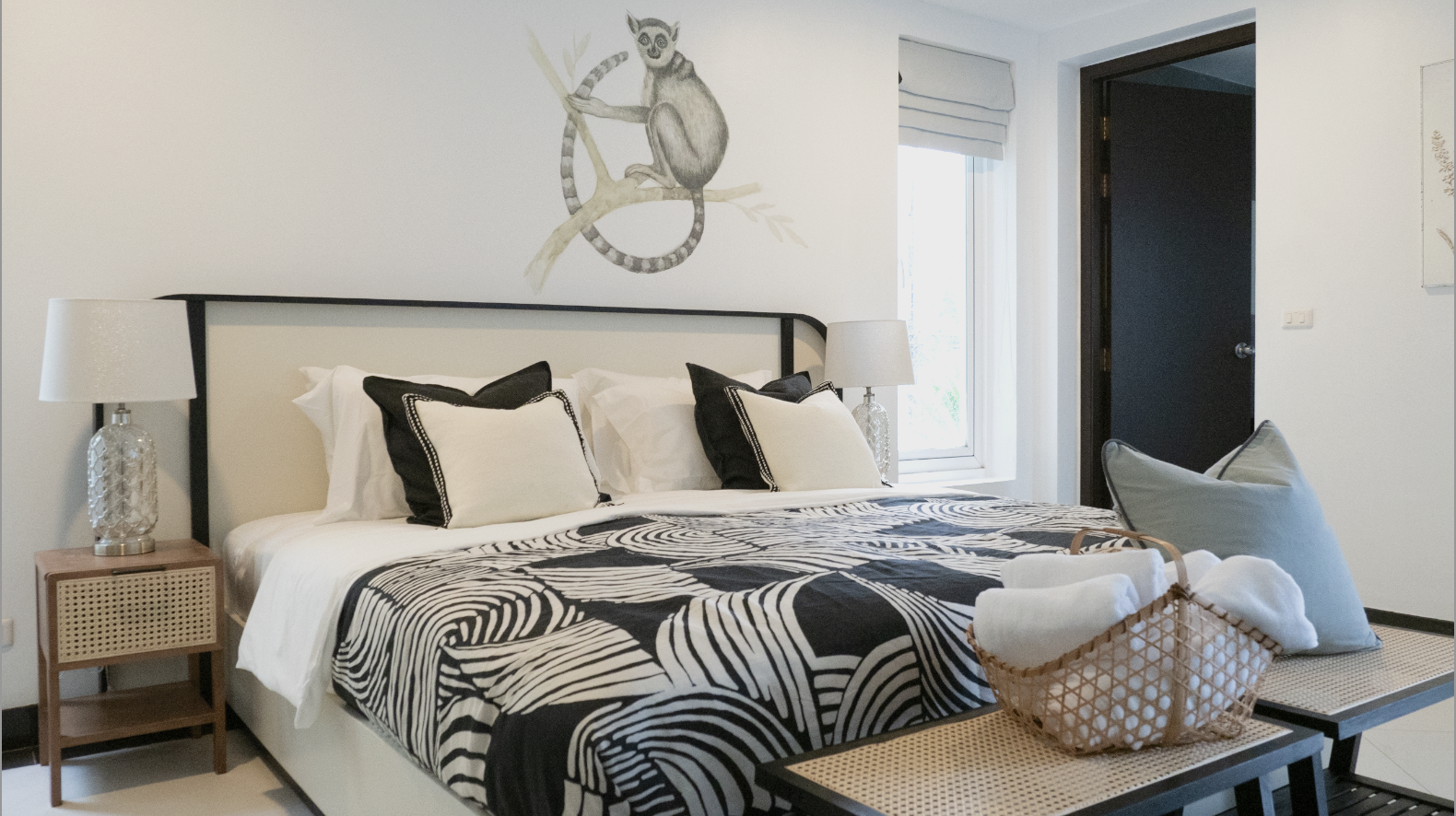 For Rent : Kohkaew, 3- Story Town House, 3 Bedrooms 4 Bathrooms