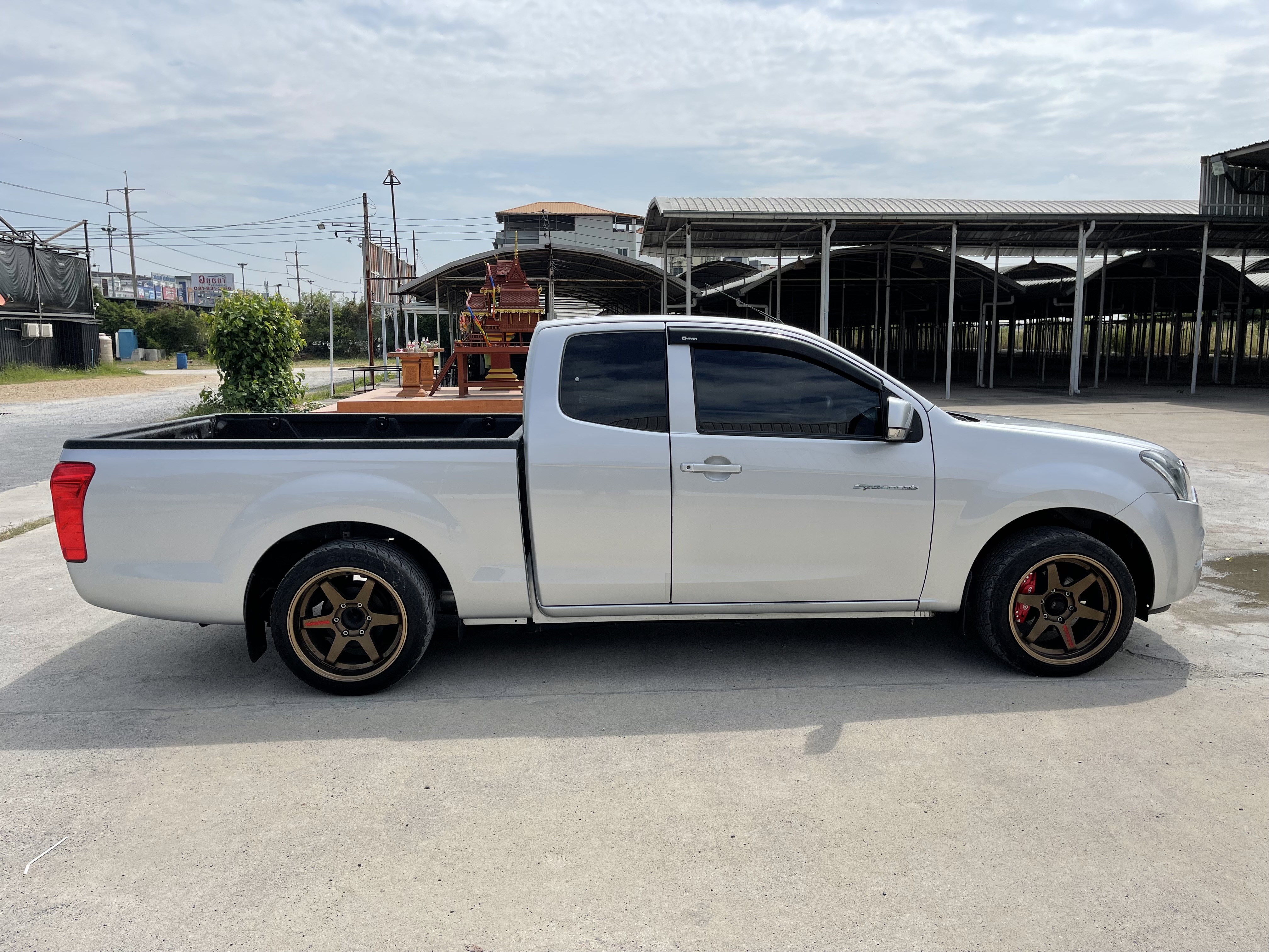 Isuzu Dmax All New Cab 1.9 L 2016 เงิน