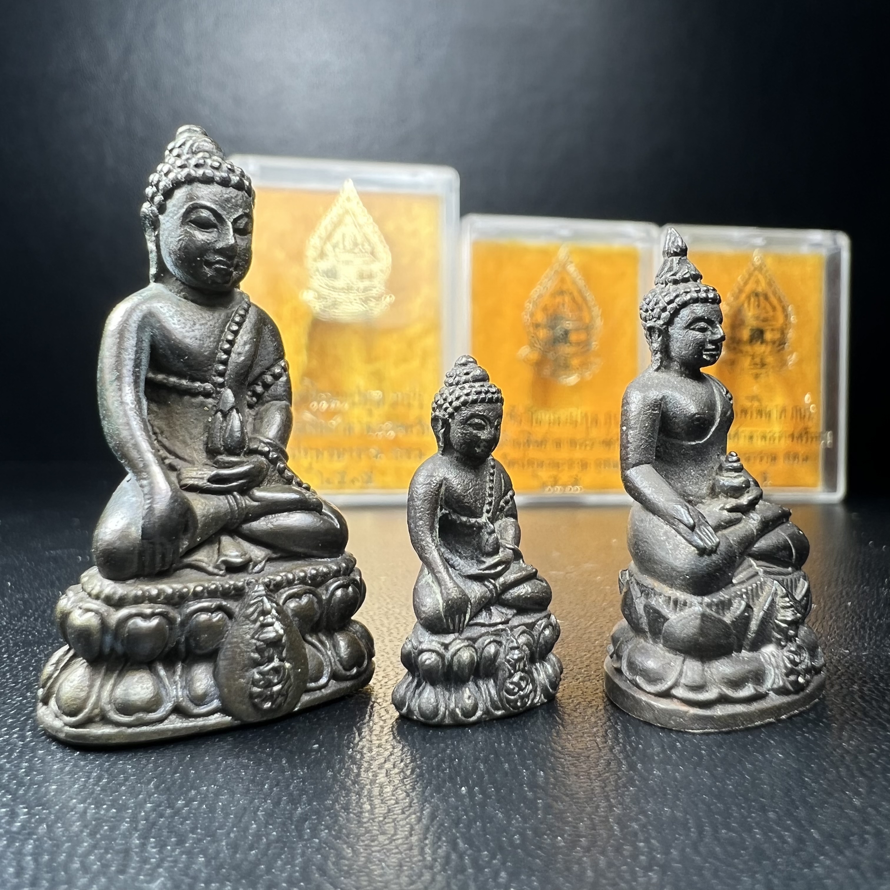 พระกริ่งนวปทุม ภปร.-พระชัยวัฒน์นวปทุม ภปร.-พระกริ่งไพรีพินาศ ภปร. รุ่นแรก วัดปทุมวนาราม ครบชุดเนื้อนวโลหะ ปี2535(ในหลวงรัชกาลที่9เสด็จเททอง)(1ใน3000ชุด)หายาก***เก็บทีเดียวครบชุดไปเลยรุ่นนี้ แนะนำ....ตอนนี้หายากแล้ว***