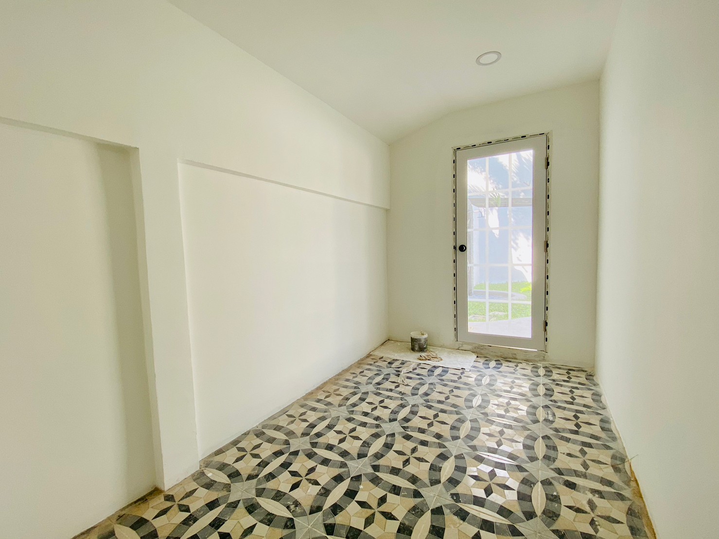 For Sale : Kathu, Private Luxury House With Pool, 3 bedrooms 2 bathrooms